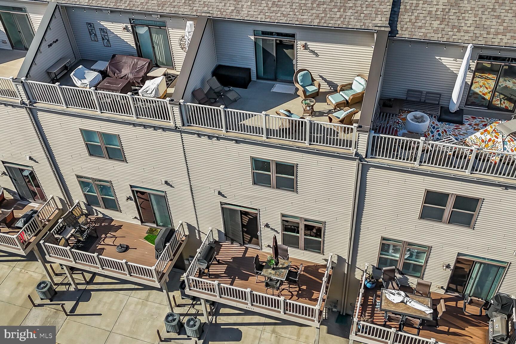 SM ONE LOUDOUN CONDO - Residential