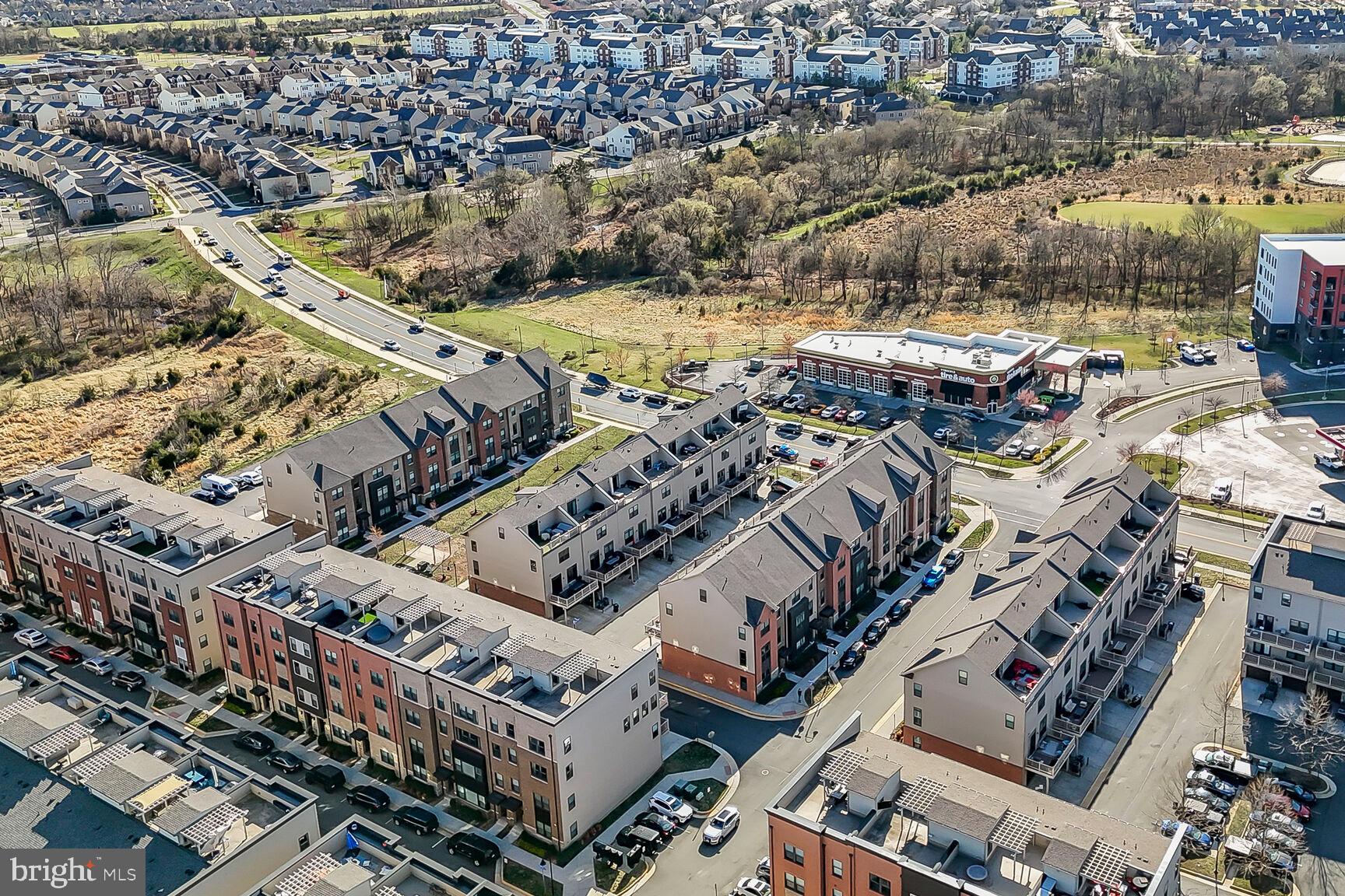 SM ONE LOUDOUN CONDO - Residential