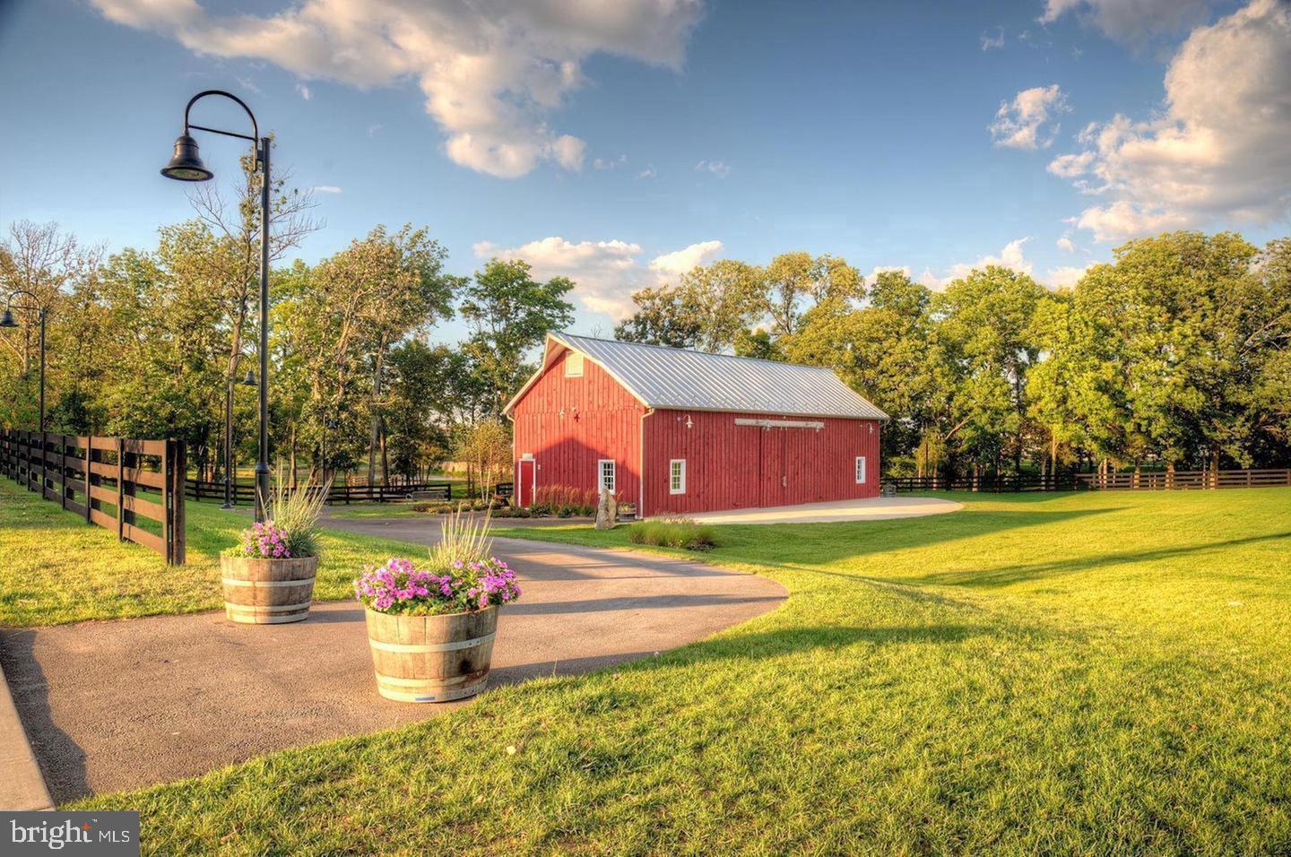 SM ONE LOUDOUN CONDO - Residential