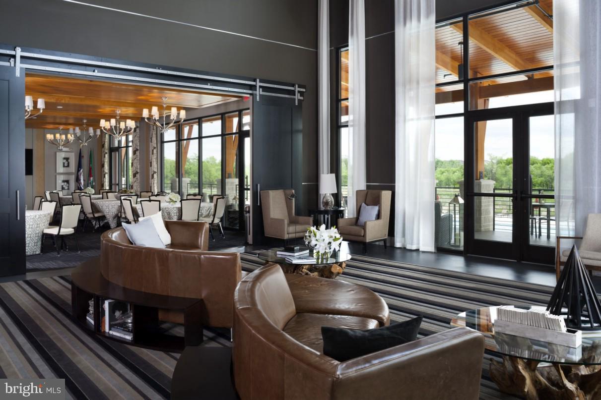 SM ONE LOUDOUN CONDO - Residential