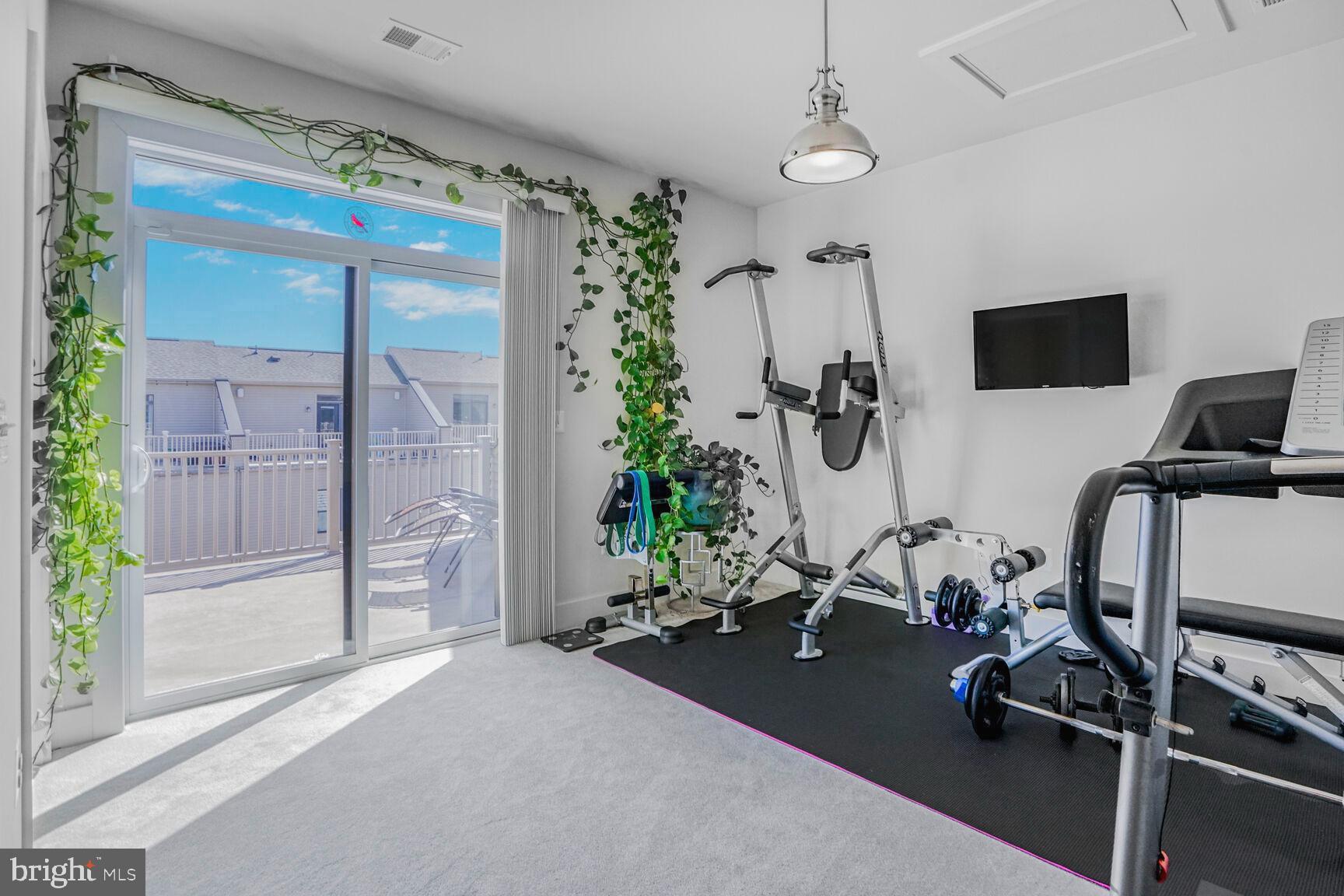 SM ONE LOUDOUN CONDO - Residential