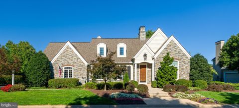 Photo of 817 Woodfield Drive, LITITZ, PA 17543 (MLS # PALA2077434)