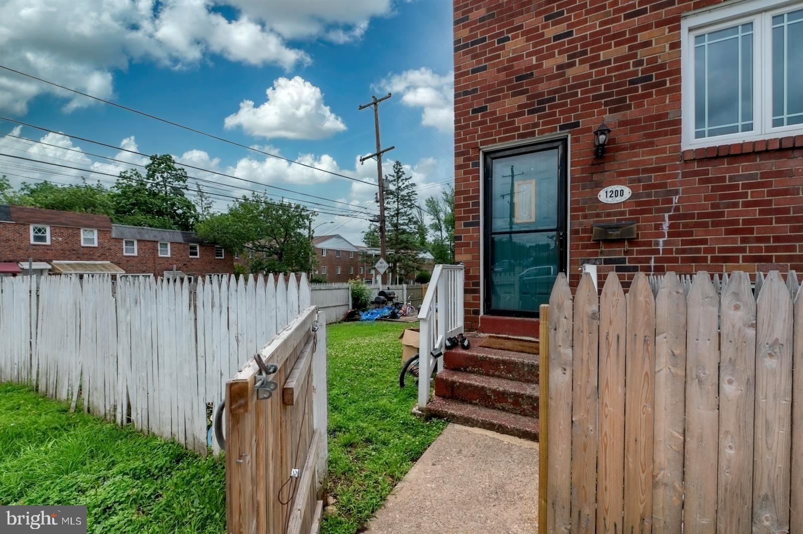 You can be a homeowner for under $200K! Welcome to your next home or investment property! This end row has the largest yard in the neighborhood, and it's fenced! The interior floorplan can be arranged as a living room/dining room combo or one very spacious family room. The eat in kitchen has plenty of space, storage, and sunlight, making it a great gathering spot! Upstairs, 3 nice sized bedrooms, an updated full bath, and a half bath in the primary bedroom wrap up this move in ready home. The large yard provides the potential for an addition or deck, with plenty of yard space left. Conveniently located and close to major roads, 1200 Tyler would make a great home or investment property! Thank you for considering this great opportunity!