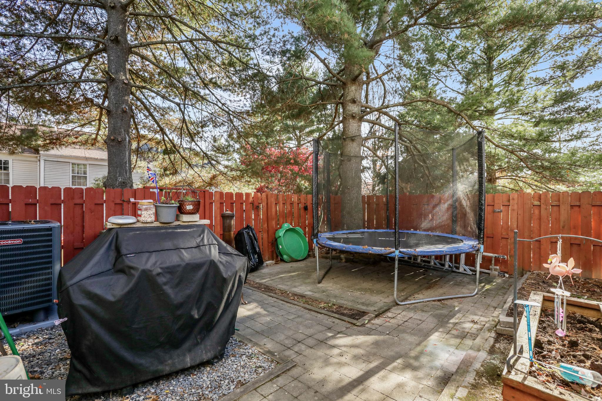 LONGMEAD - Residential