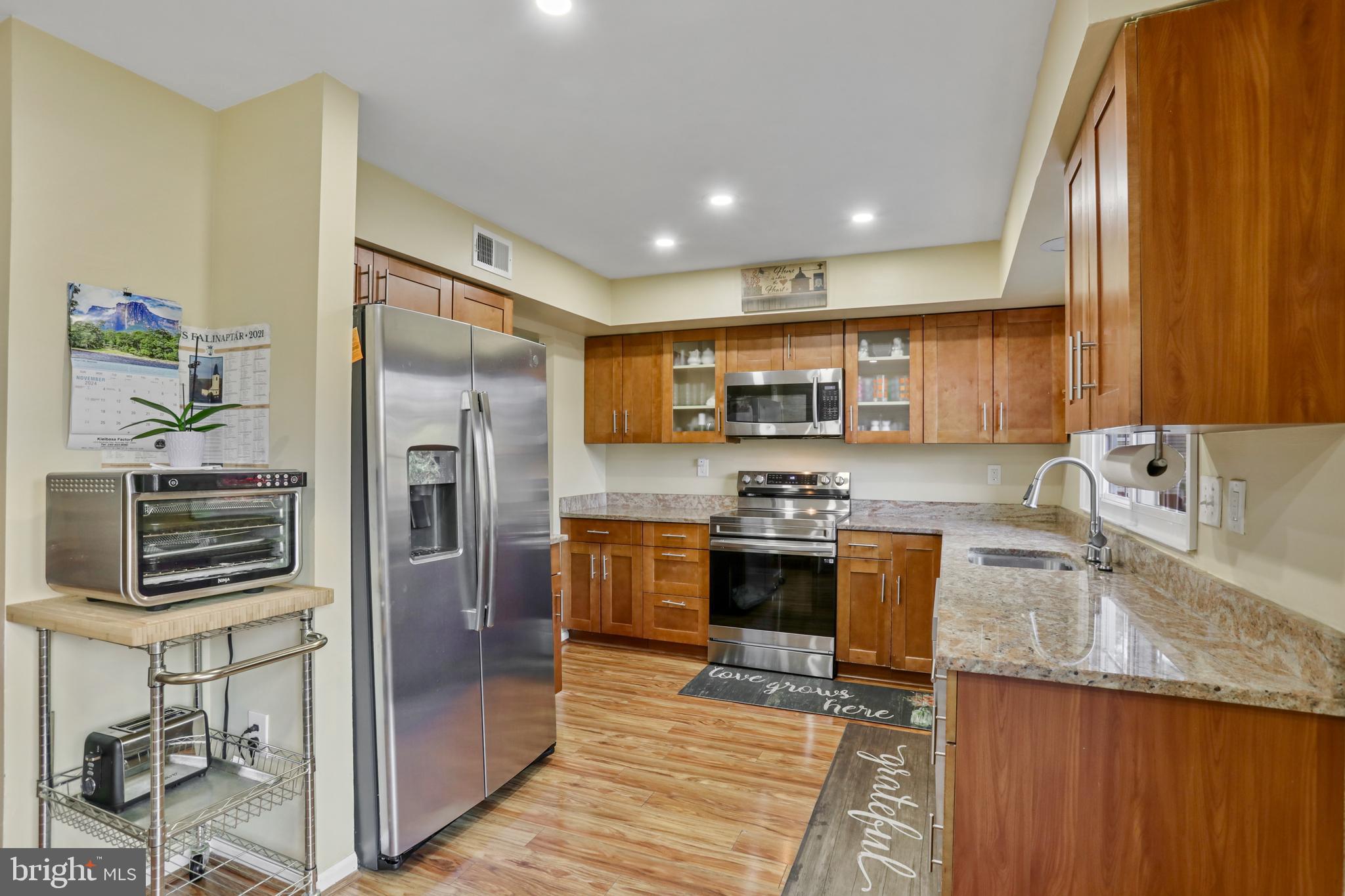 LONGMEAD - Residential