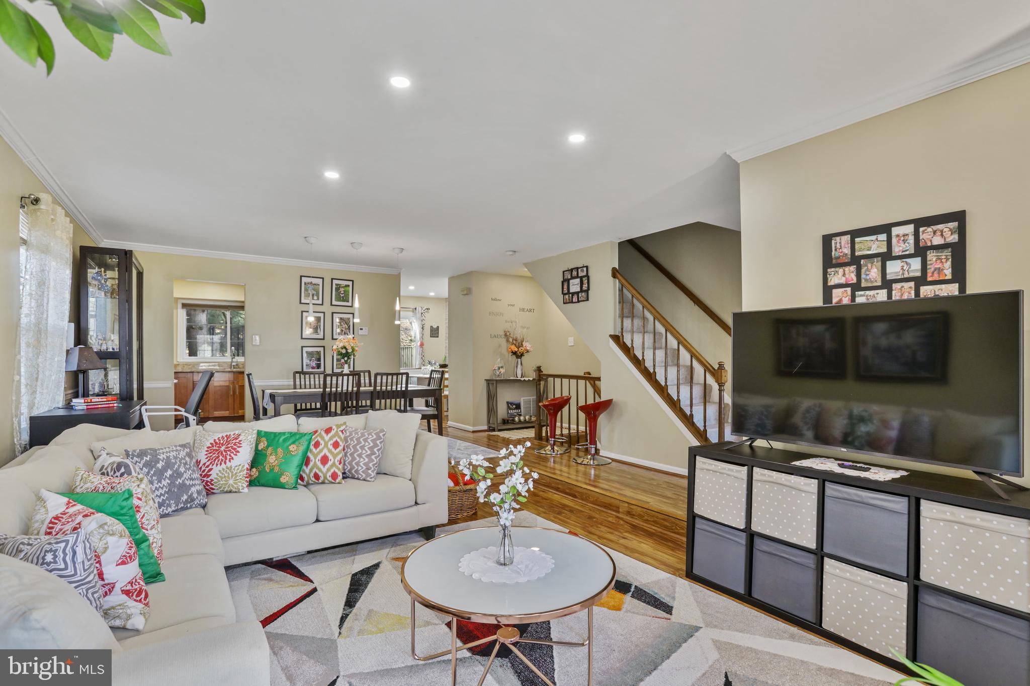 LONGMEAD - Residential