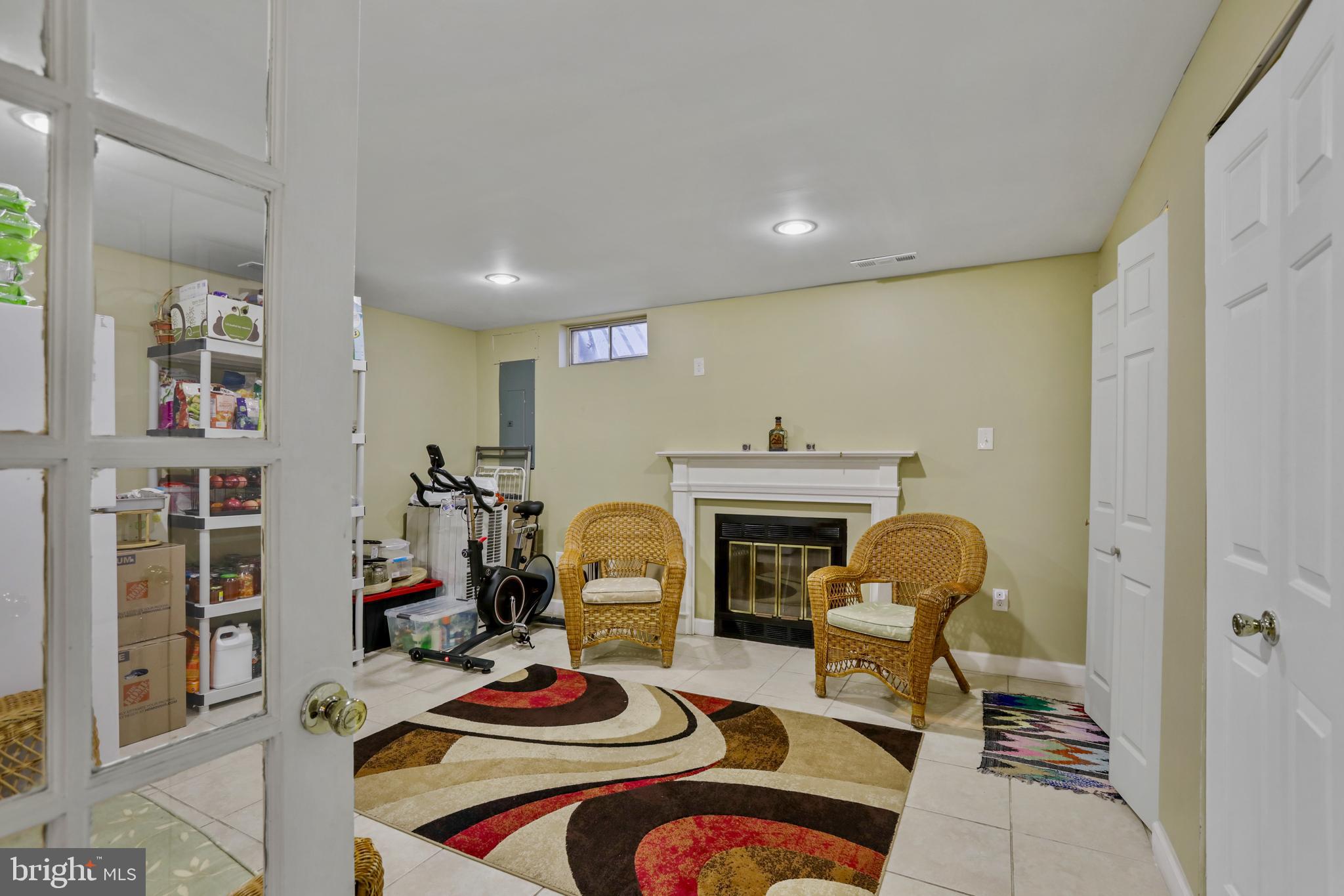 LONGMEAD - Residential