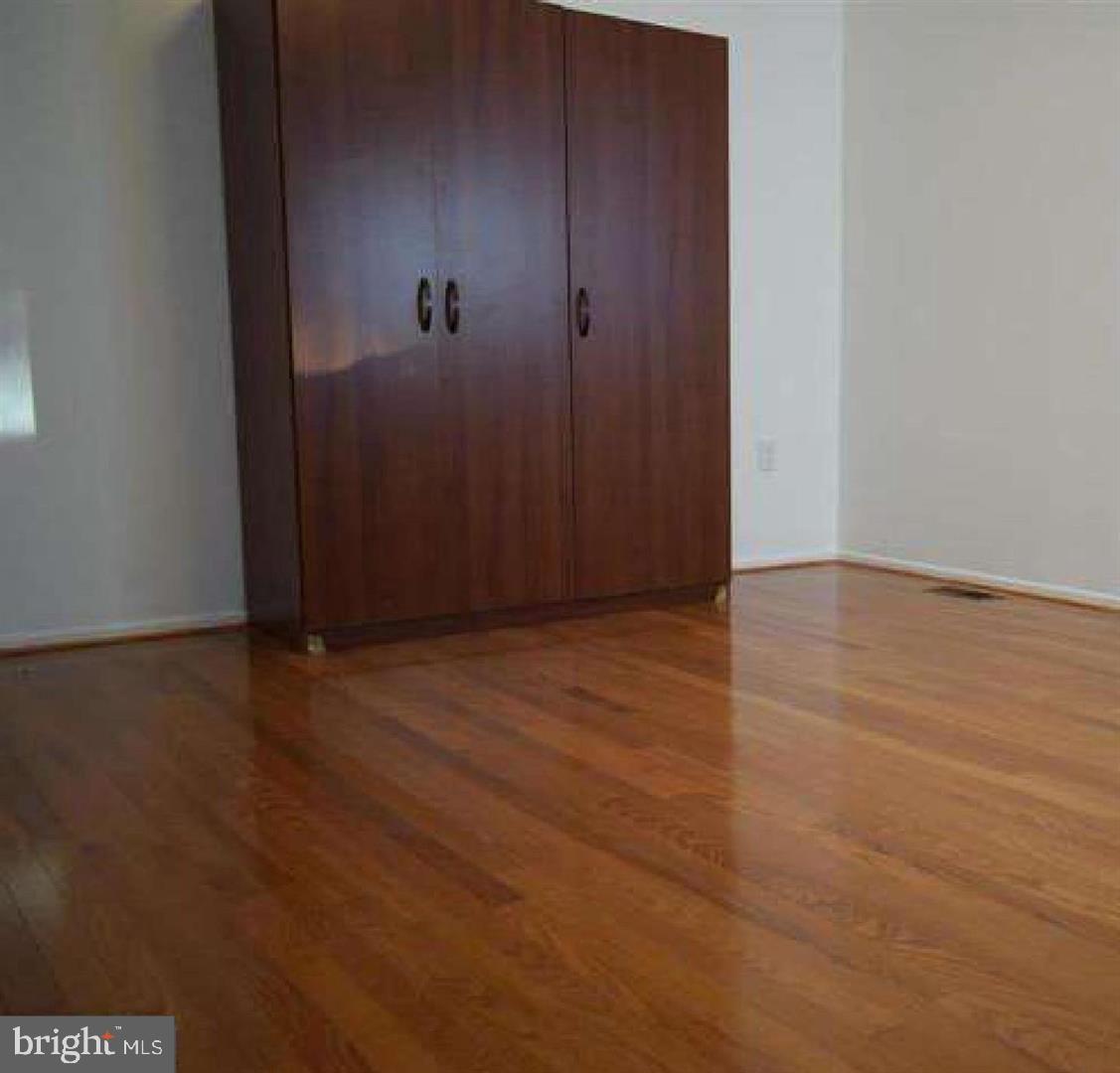 BROOKE MANOR - Residential