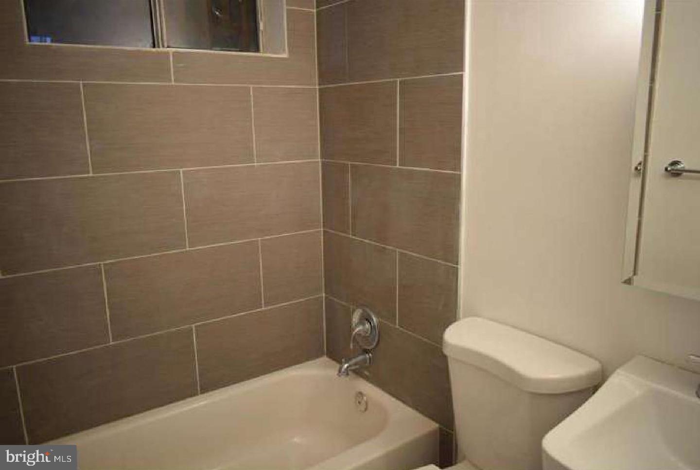 BROOKE MANOR - Residential