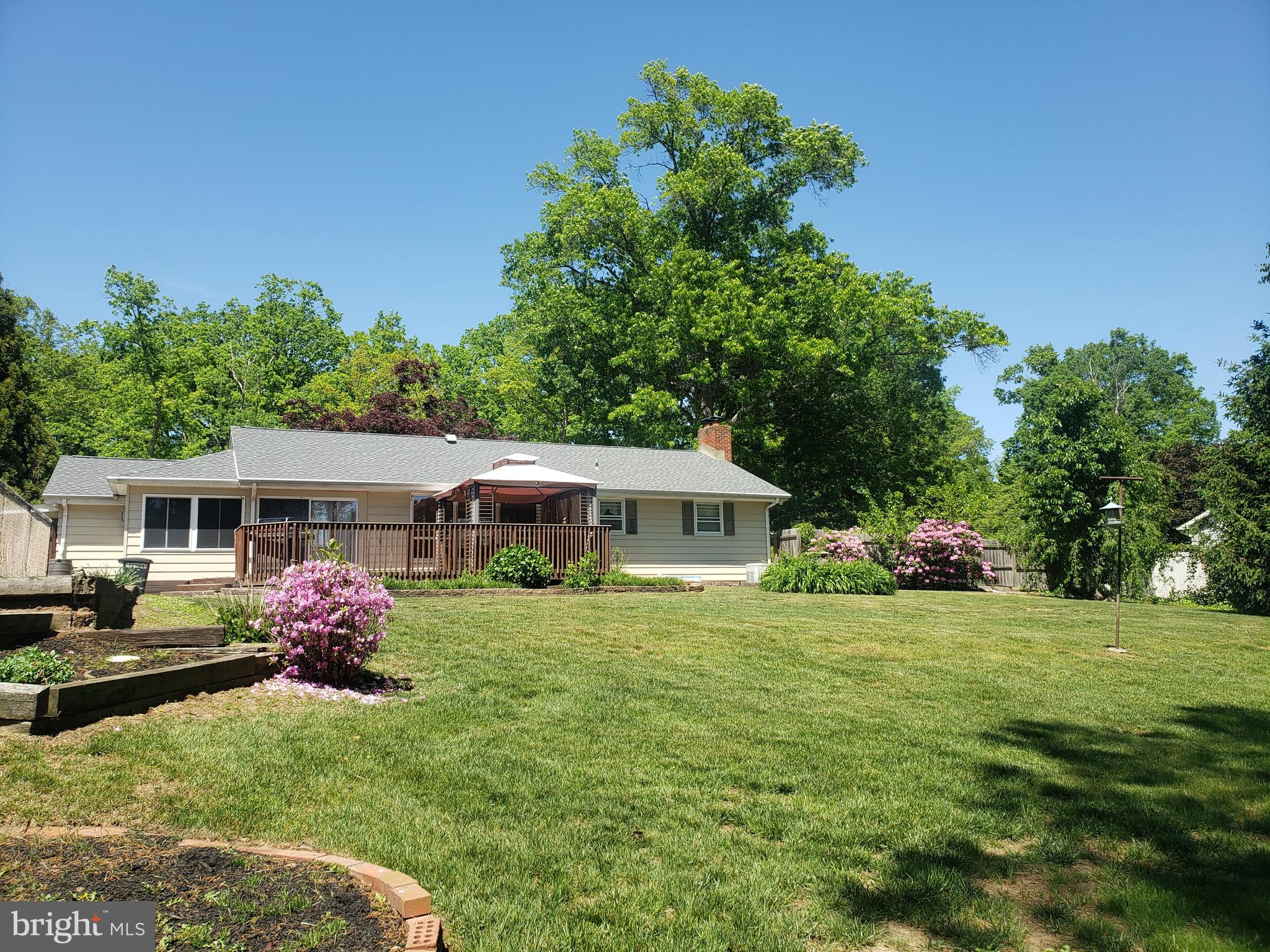 15 GRANADA DRIVE