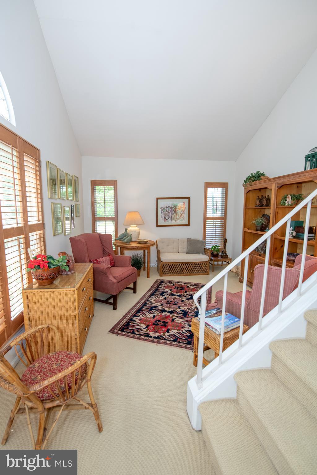 292 WOODS EDGE PLACE