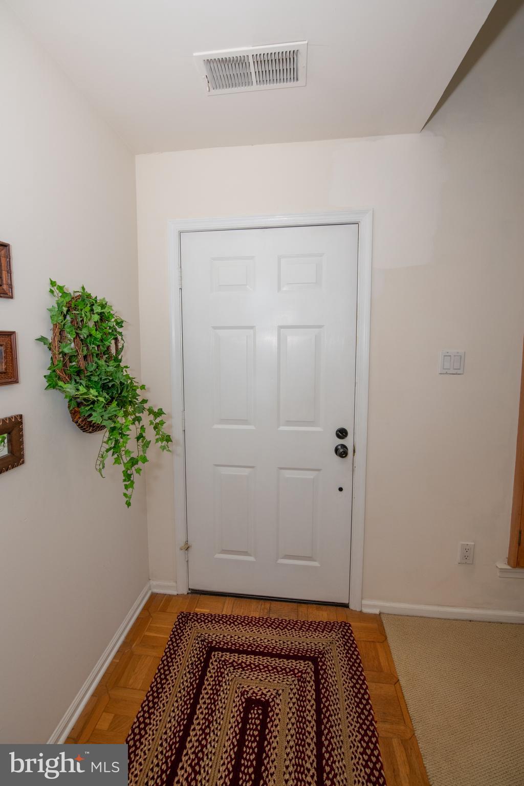 292 WOODS EDGE PLACE