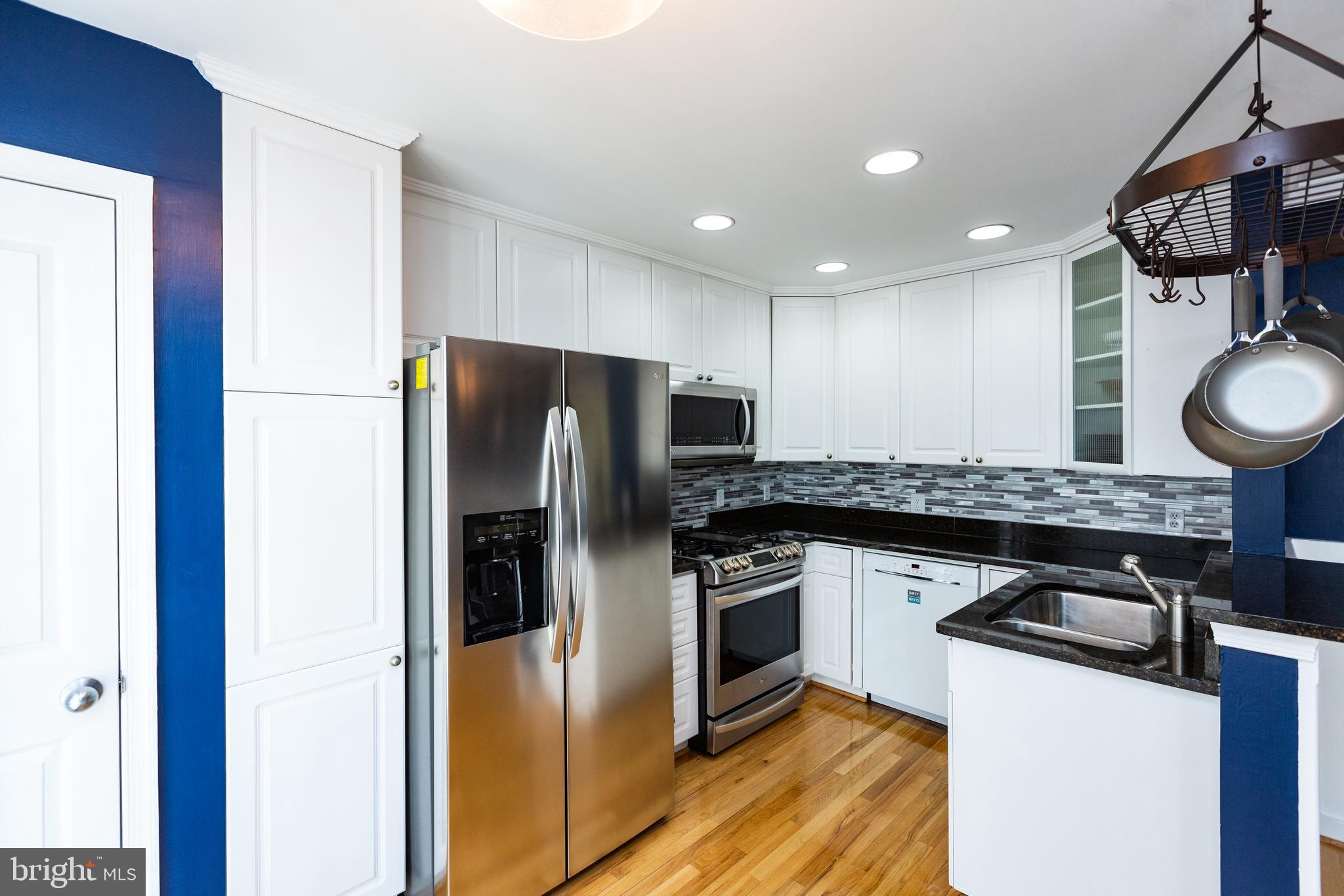 STONEGATE - Residential