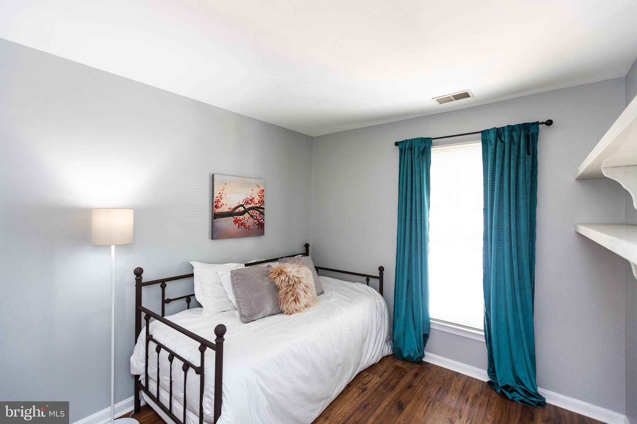 STONEGATE - Residential