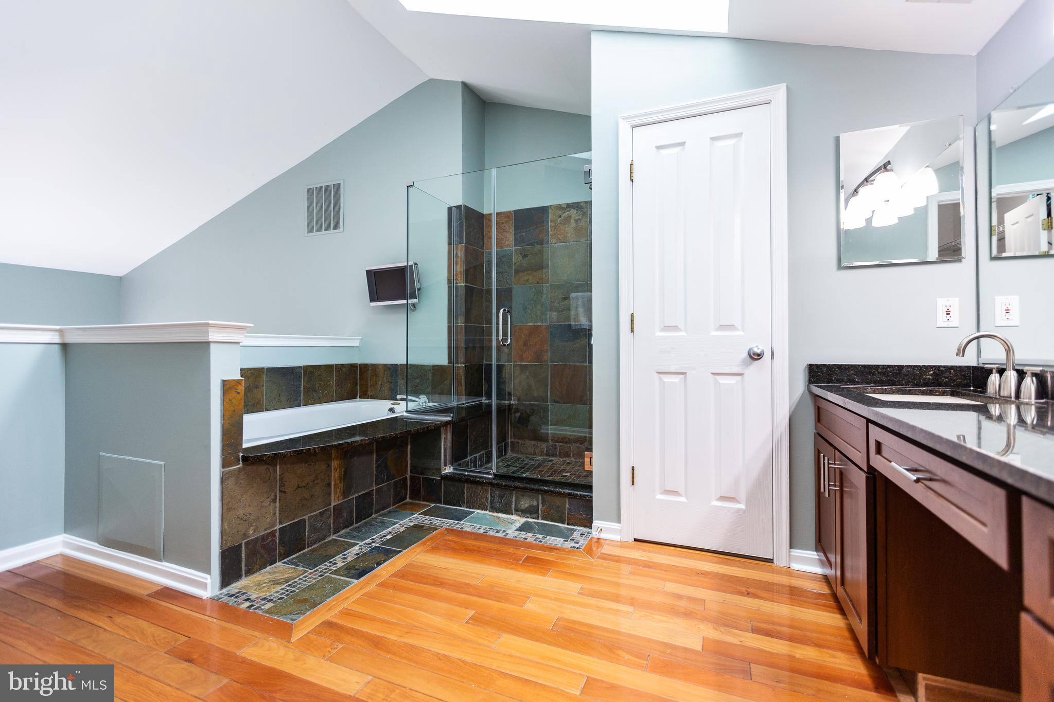 STONEGATE - Residential