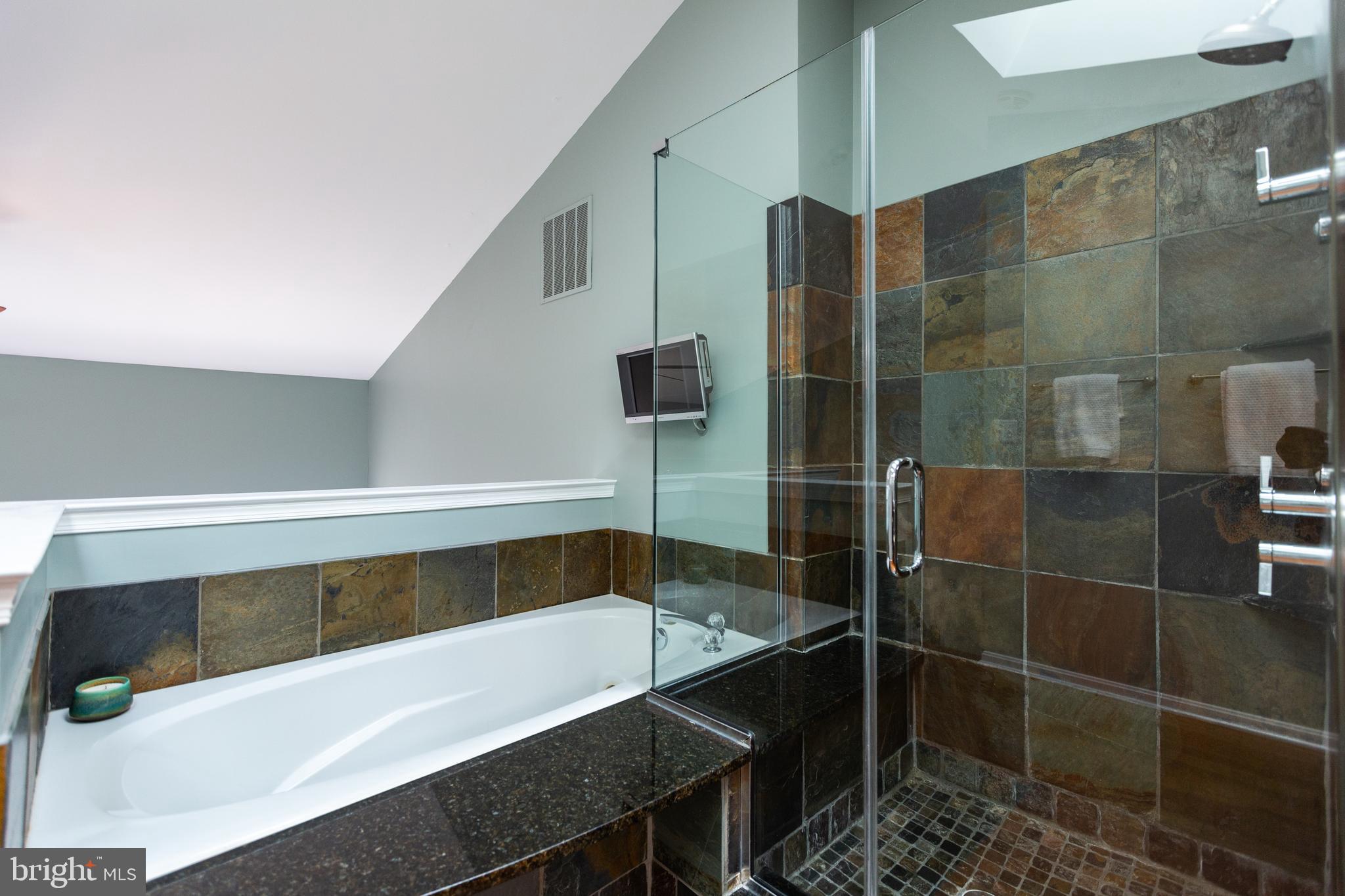 STONEGATE - Residential