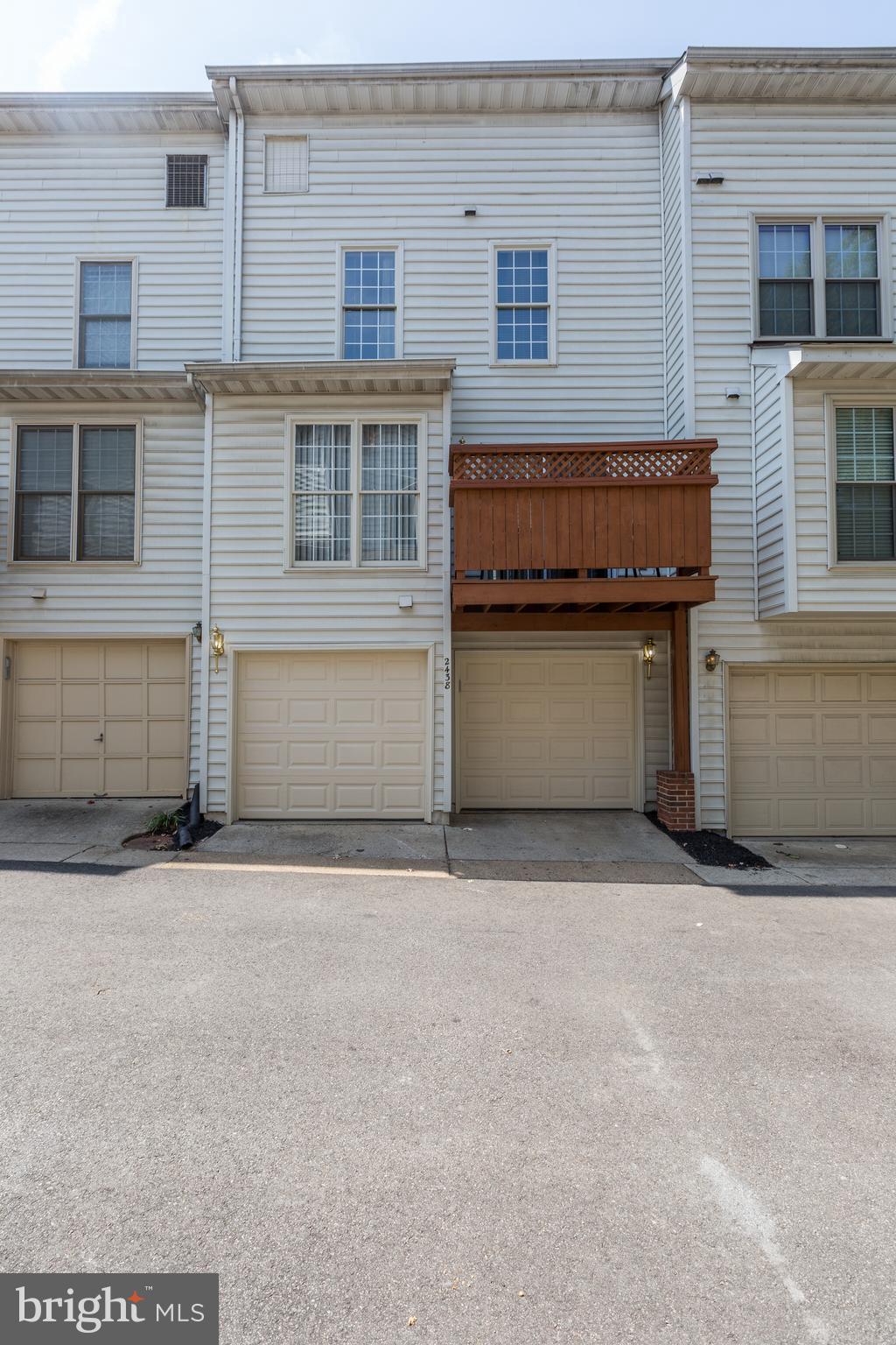 STONEGATE - Residential