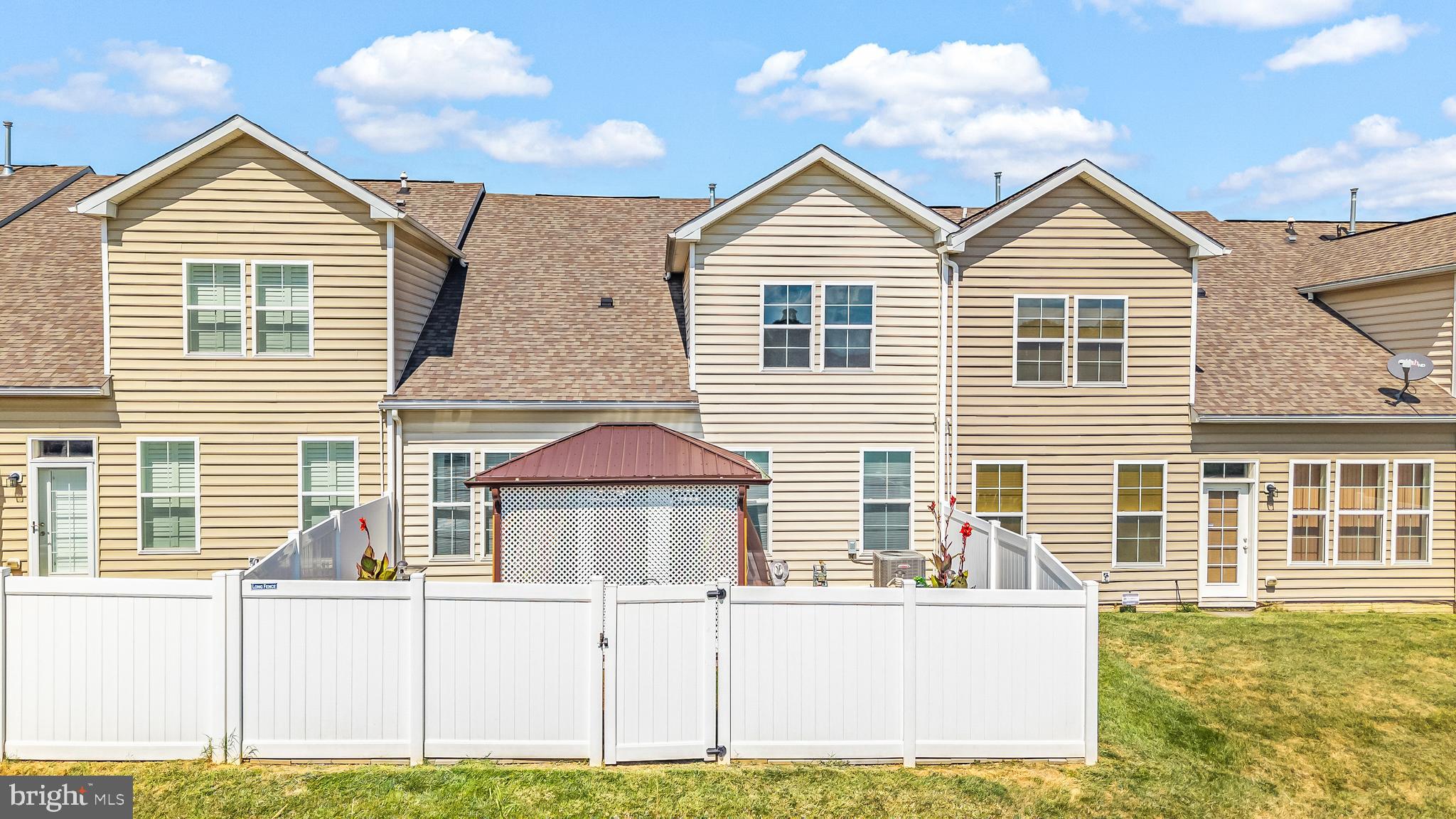 ROSEWOOD VILLAGE - Residential