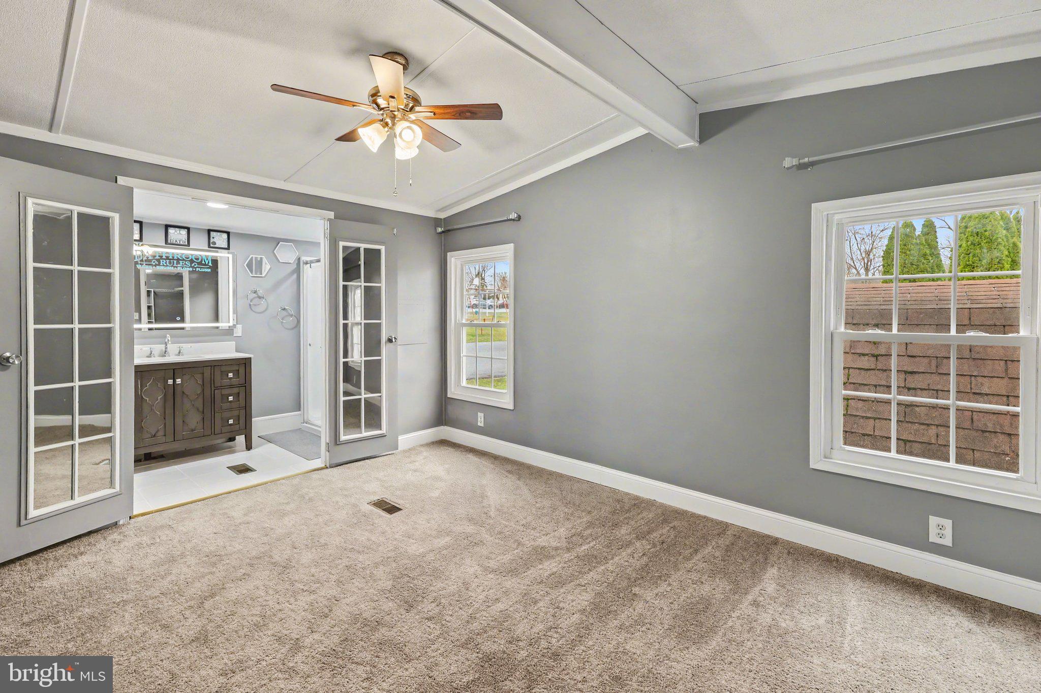 COUNTRY MANOR WEST - Residential