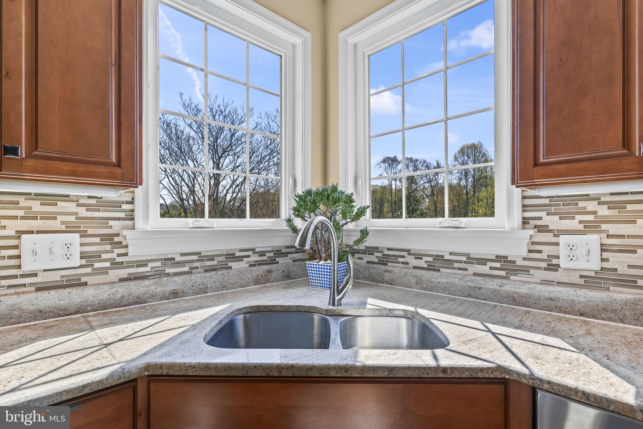 TWIN PONDS - Residential