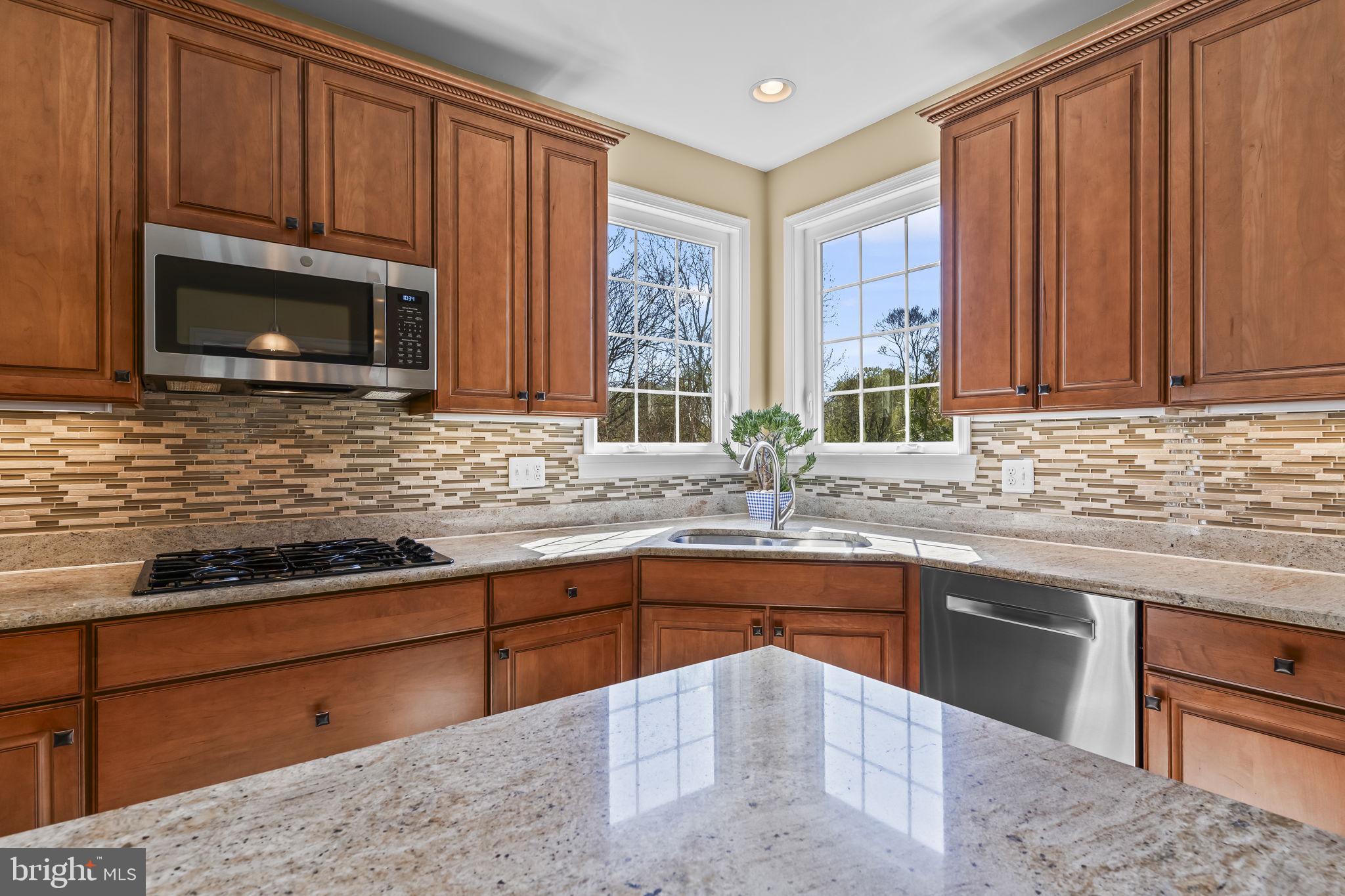 TWIN PONDS - Residential