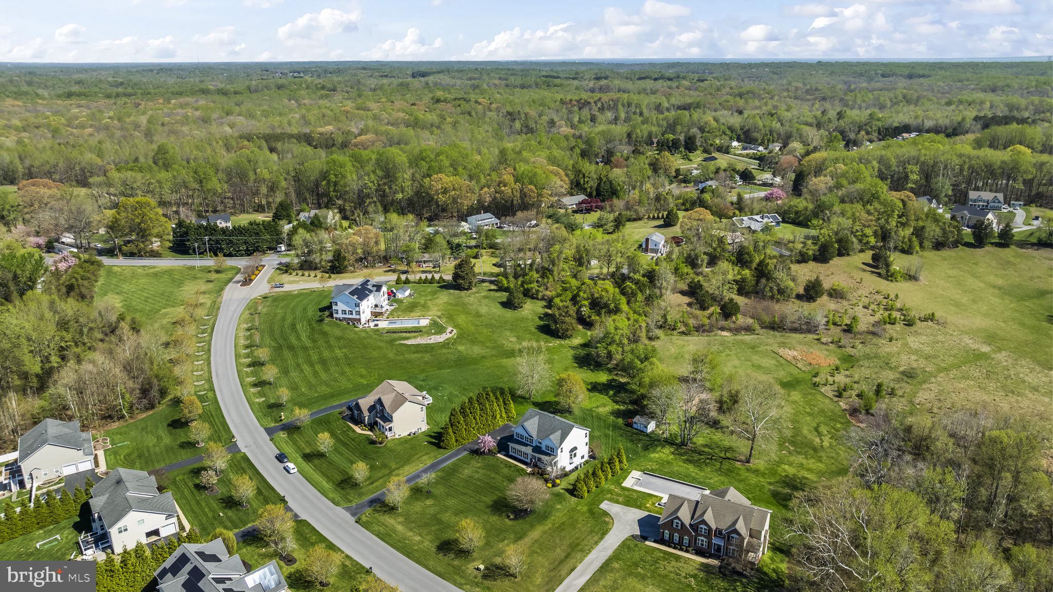 TWIN PONDS - Residential