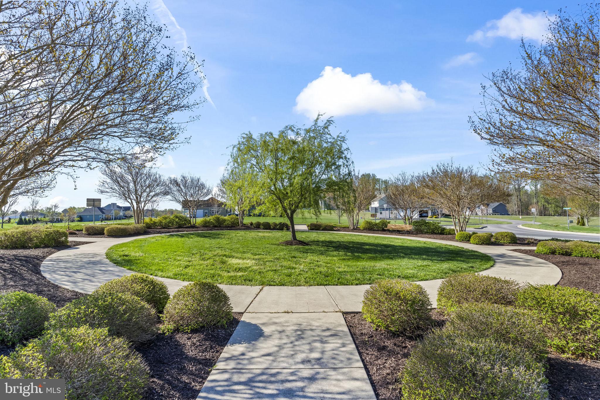 TWIN PONDS - Residential