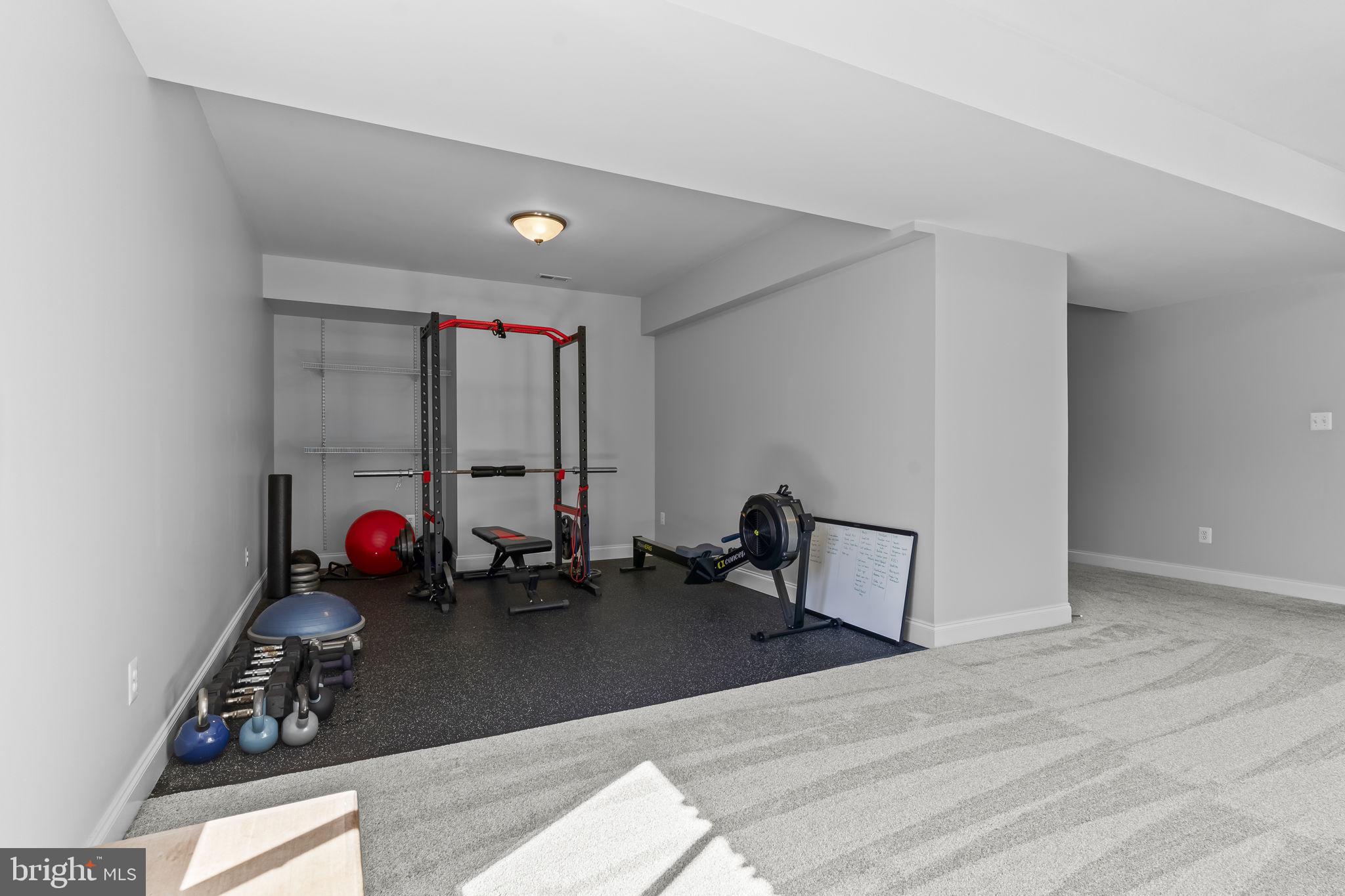 TWIN PONDS - Residential