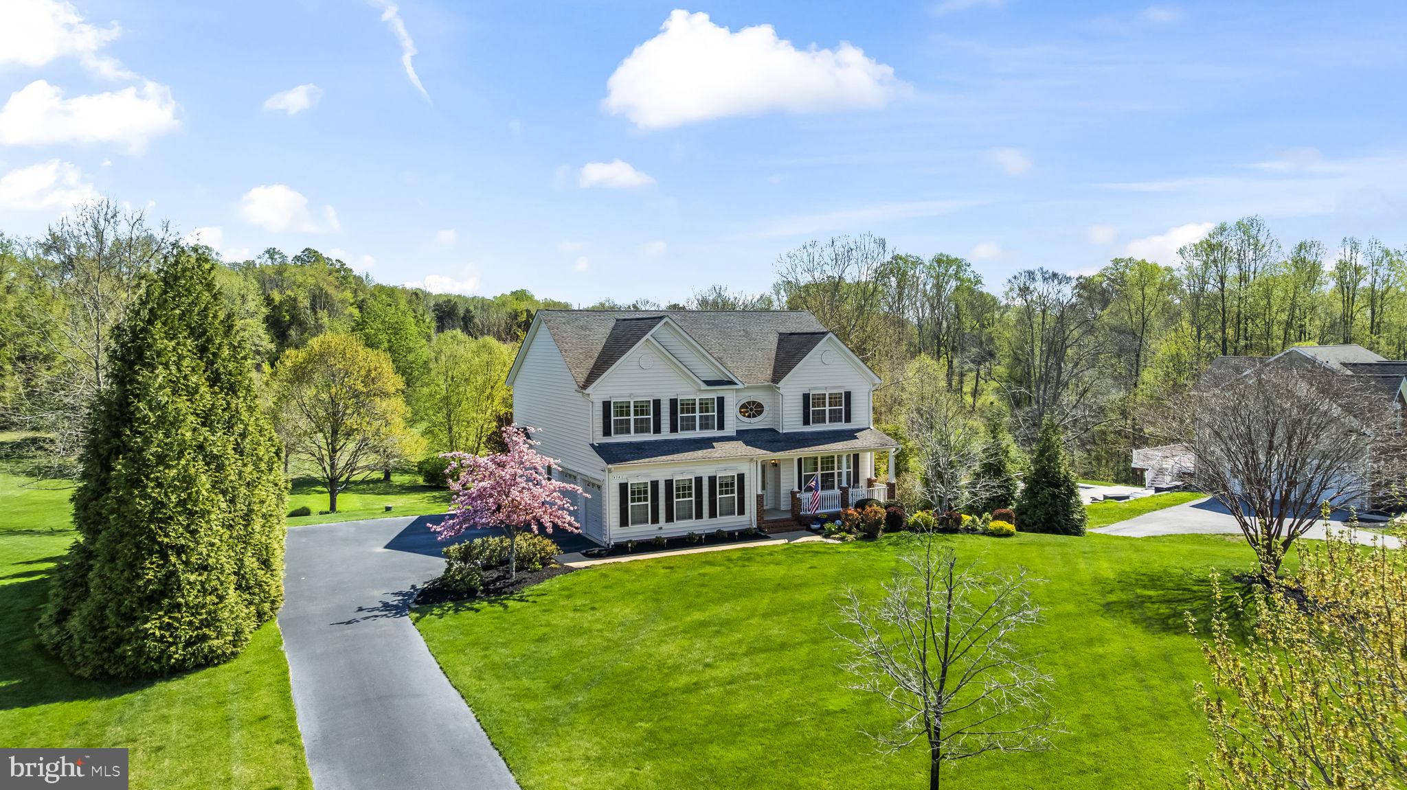 TWIN PONDS - Residential