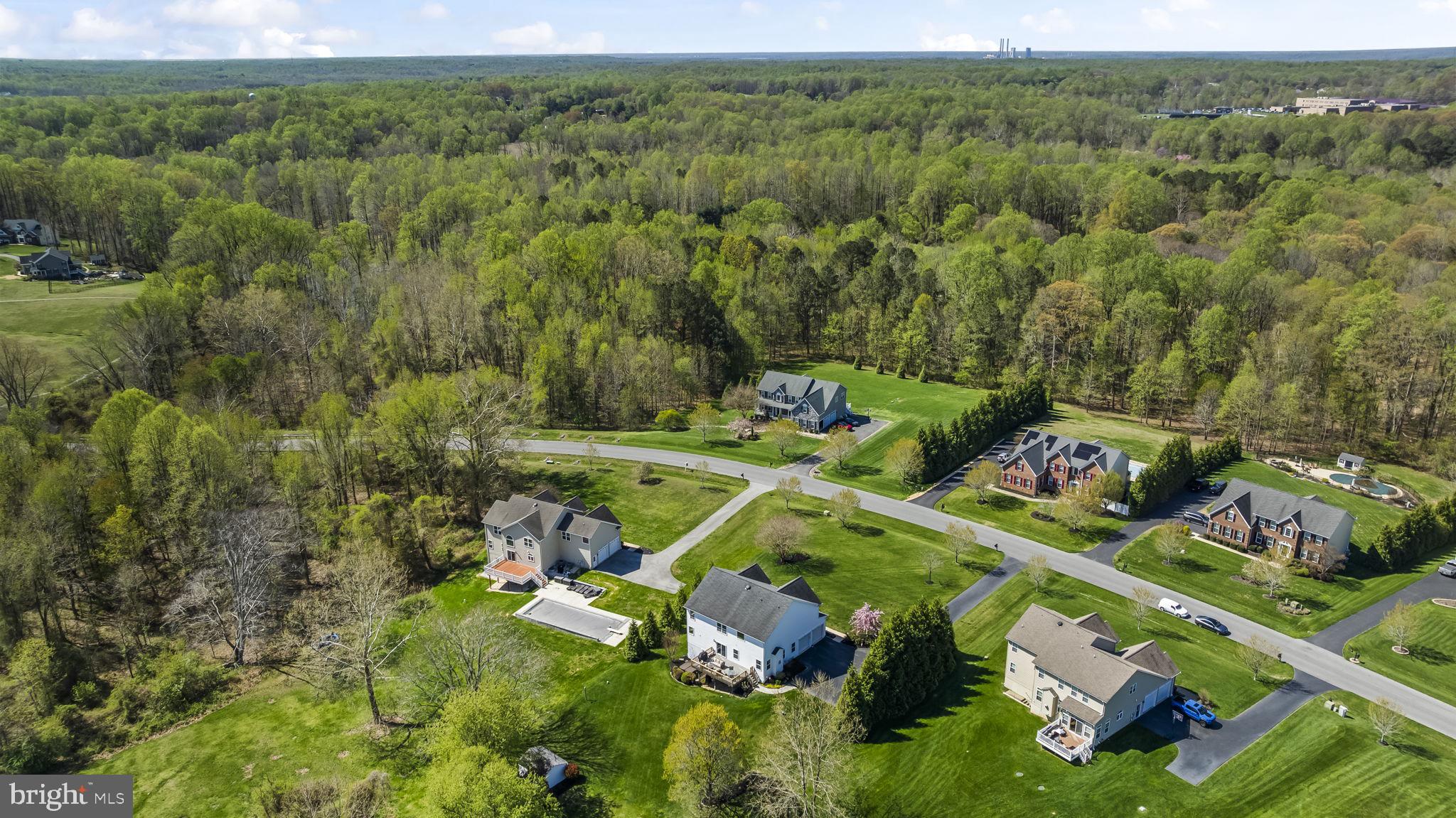 TWIN PONDS - Residential