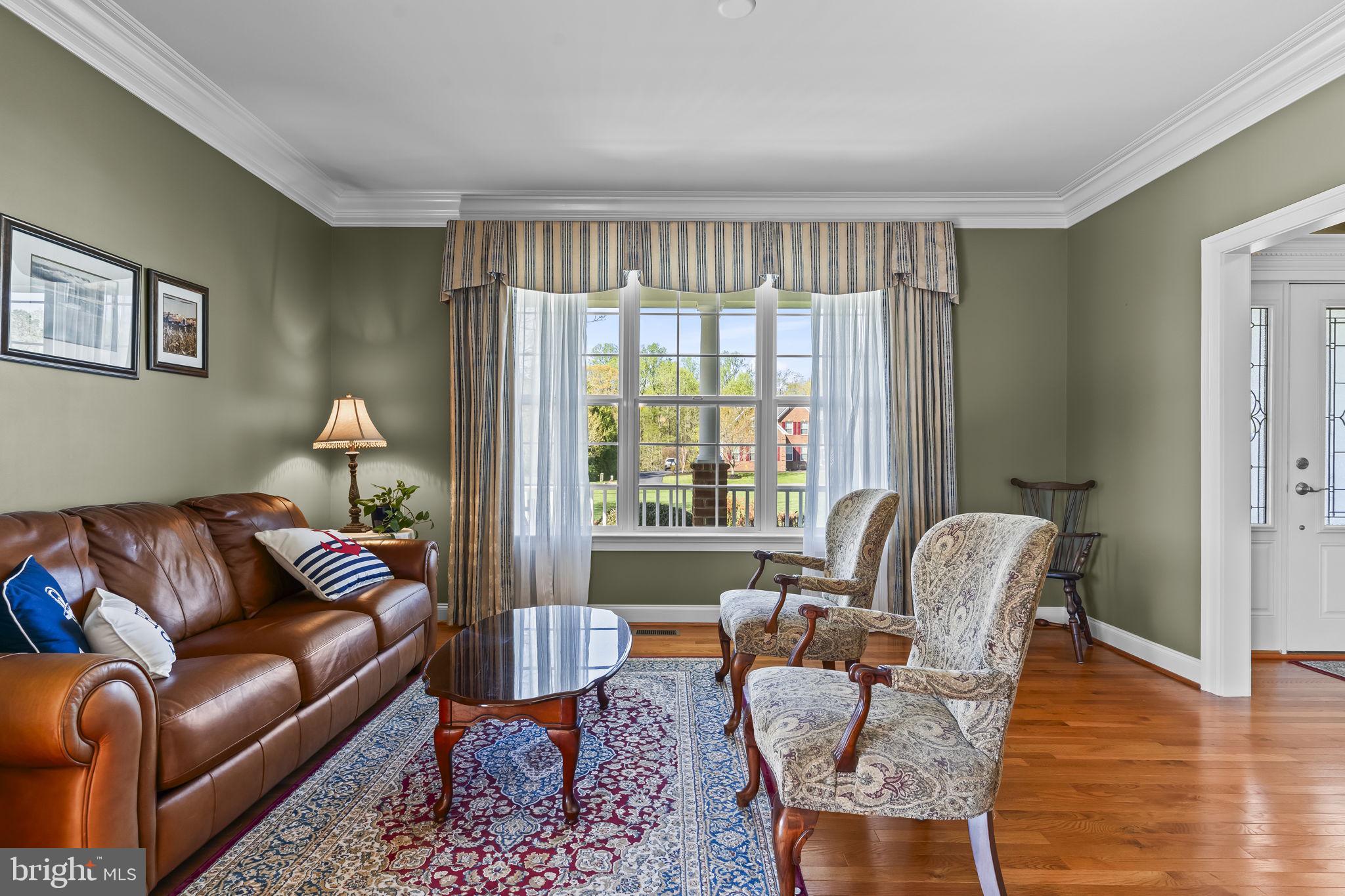 TWIN PONDS - Residential