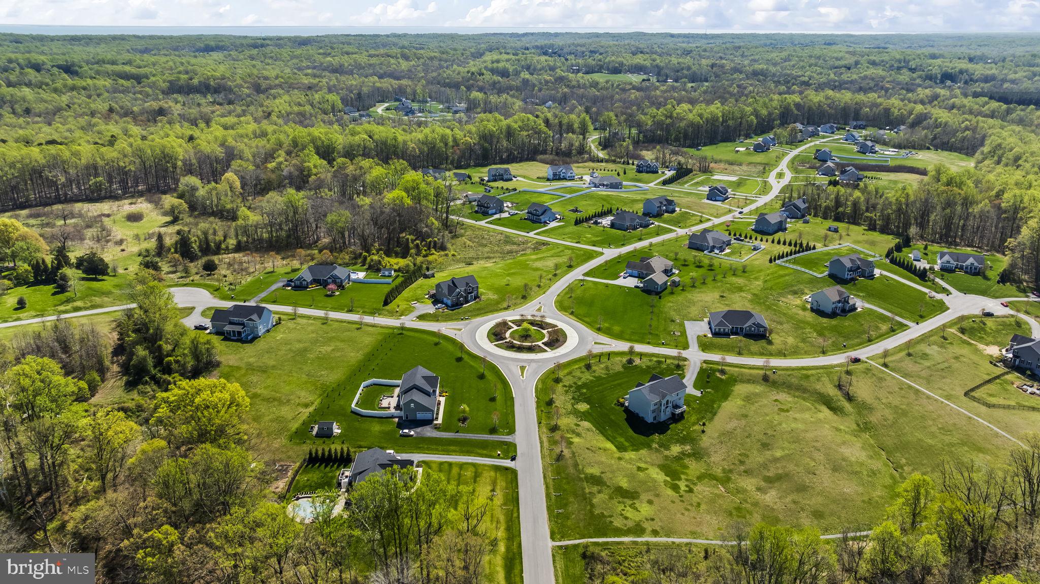 TWIN PONDS - Residential
