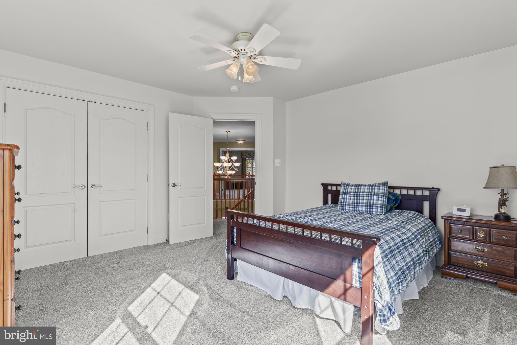 TWIN PONDS - Residential