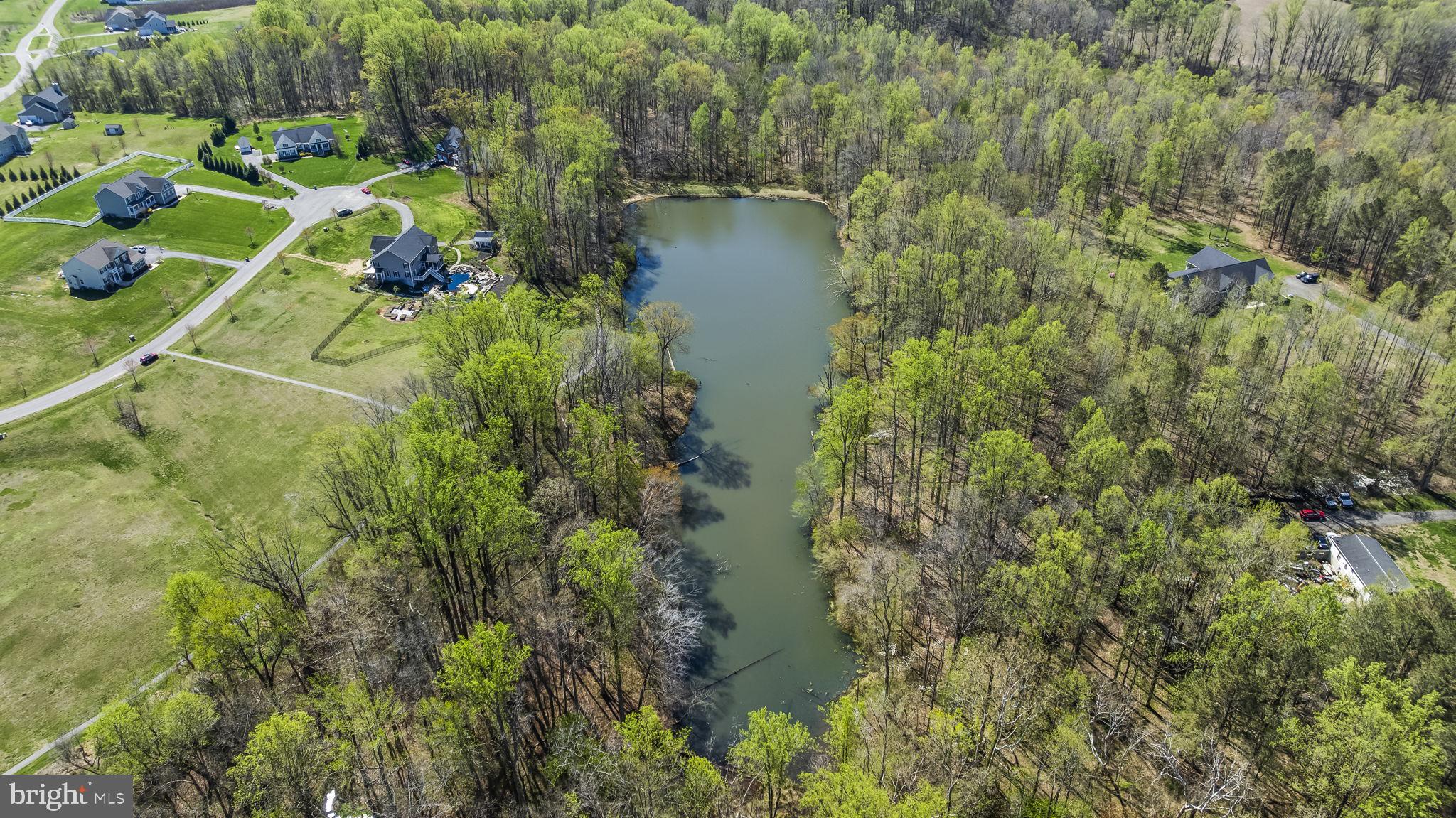 TWIN PONDS - Residential