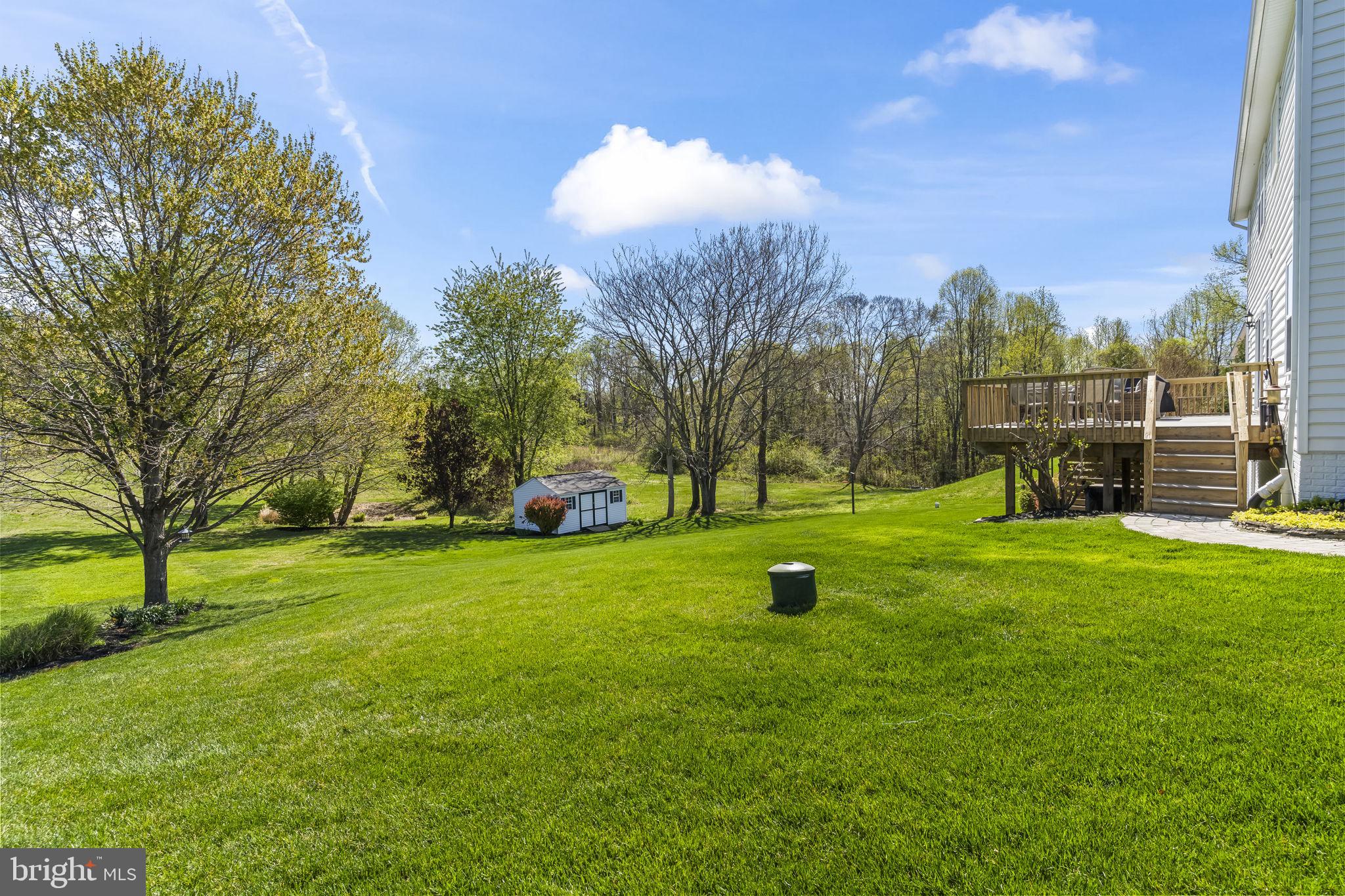 TWIN PONDS - Residential