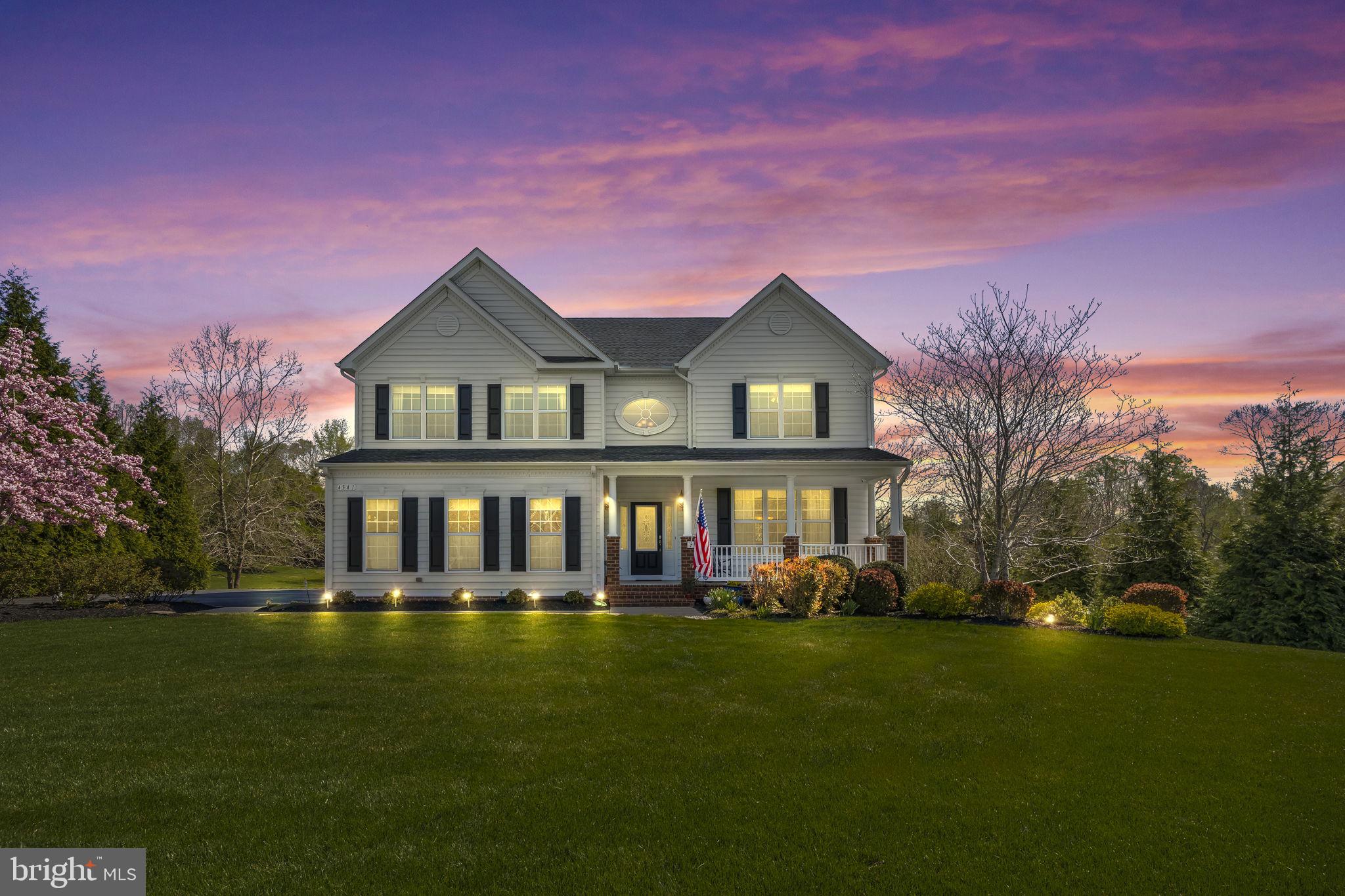 TWIN PONDS - Residential