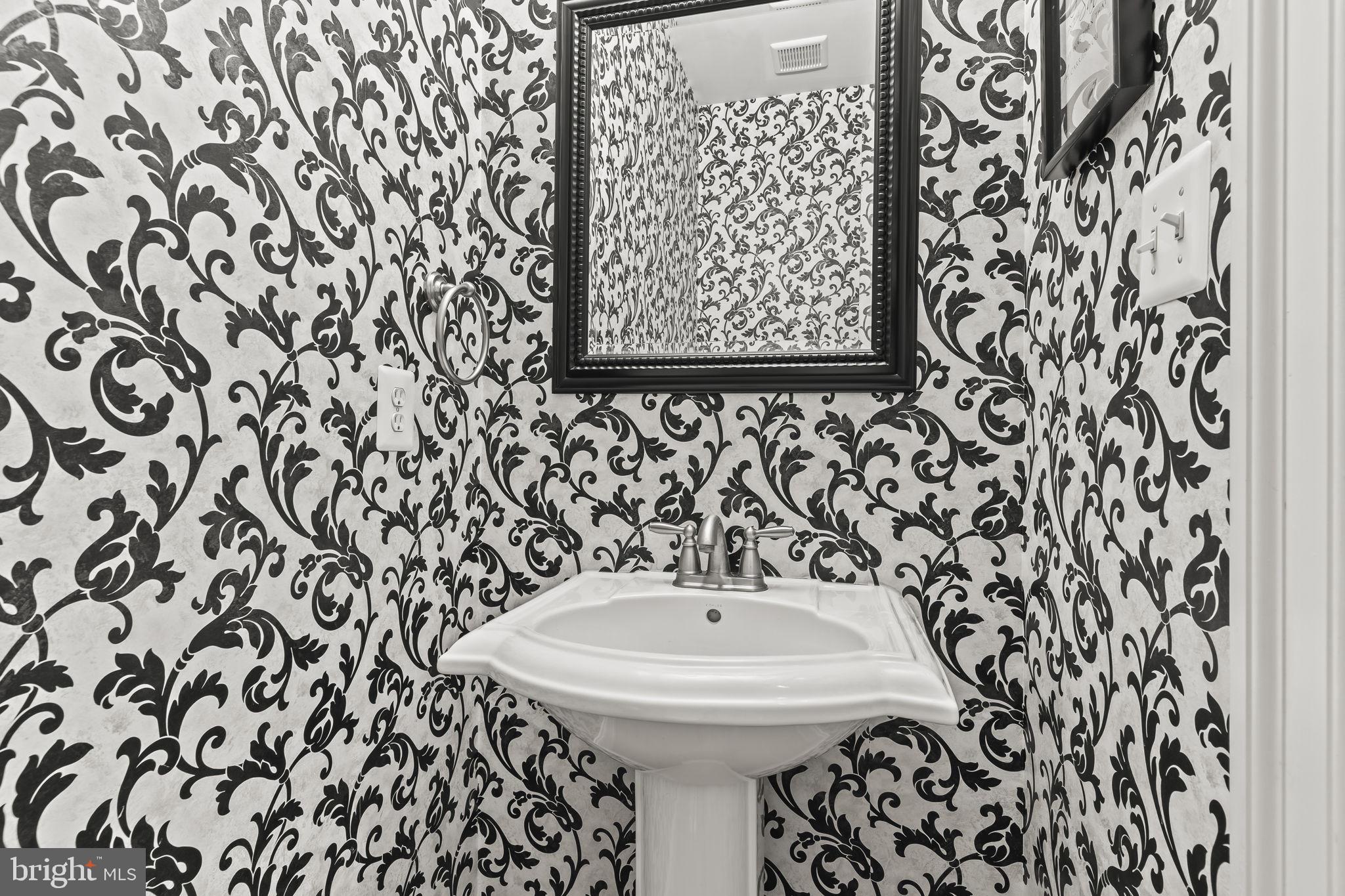 TWIN PONDS - Residential