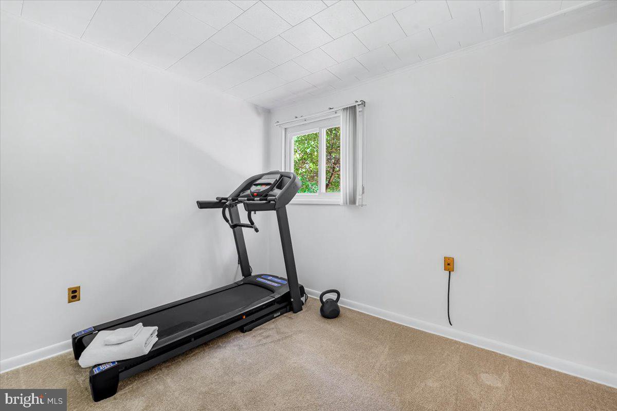 MANOR WOODS - Residential