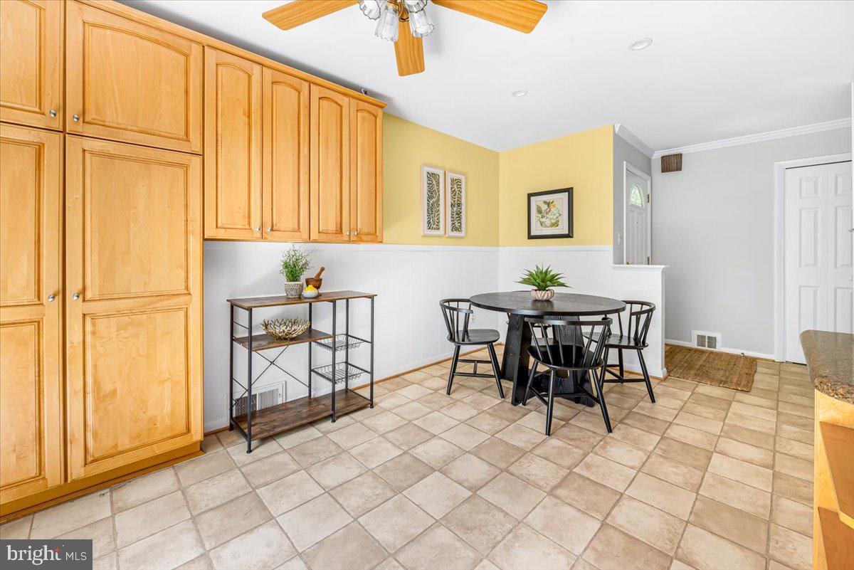 MANOR WOODS - Residential