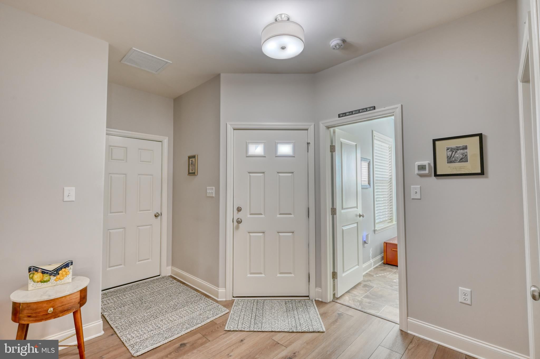 102 S VILLAGE CIRCLE