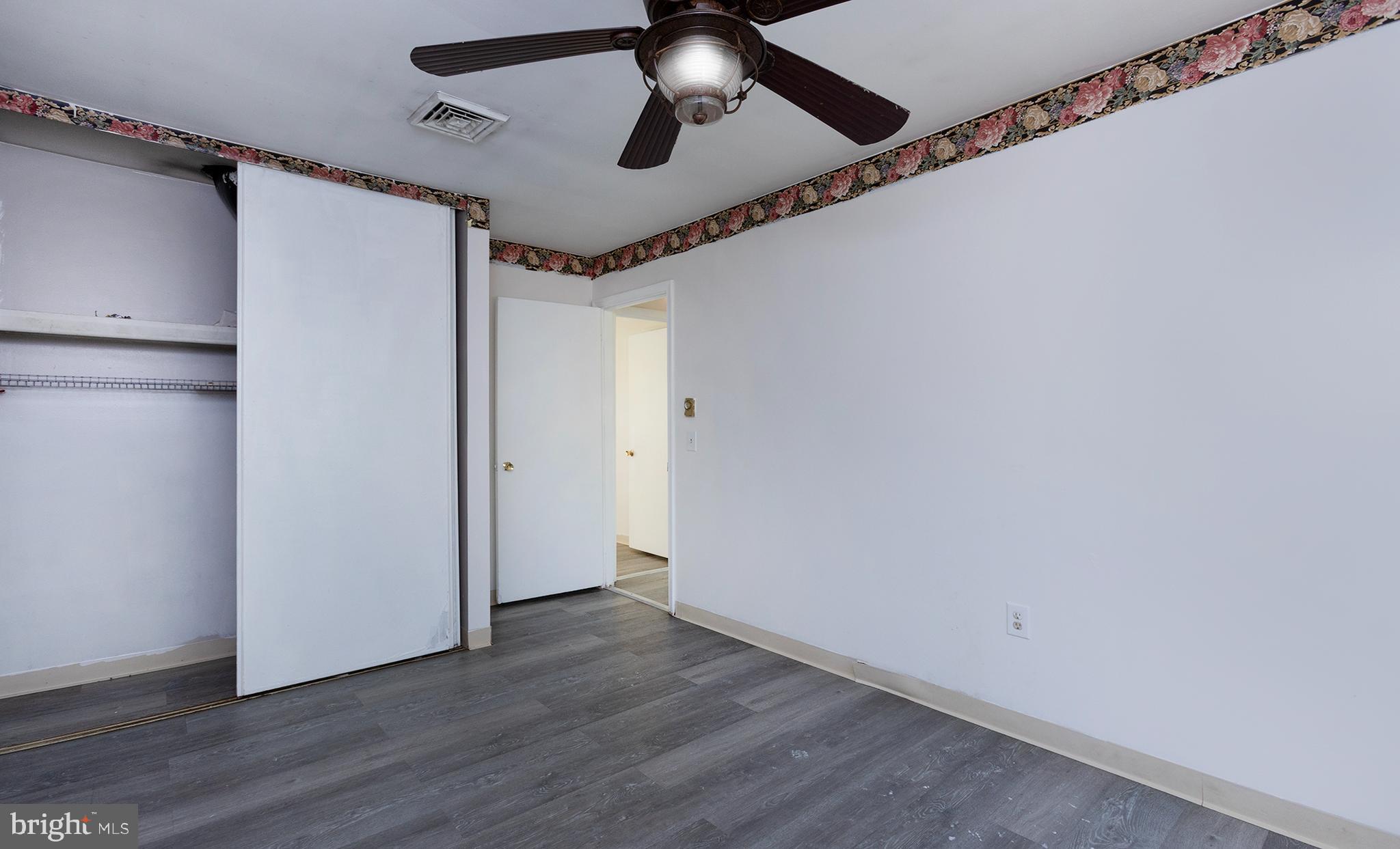 CROOKED HILL FARMS - Residential