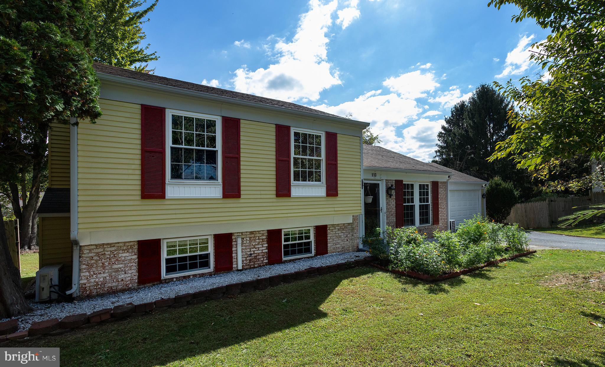 113 WADING SPRING LANE