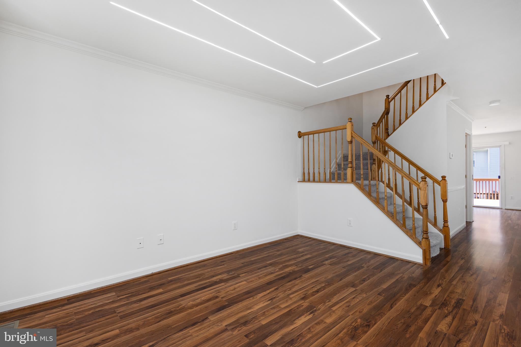 18506 CARRIAGE WALK CIRCLE