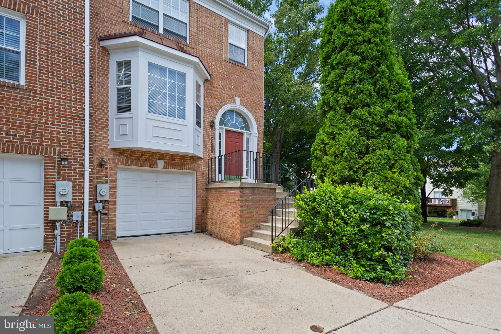 18506 CARRIAGE WALK CIRCLE