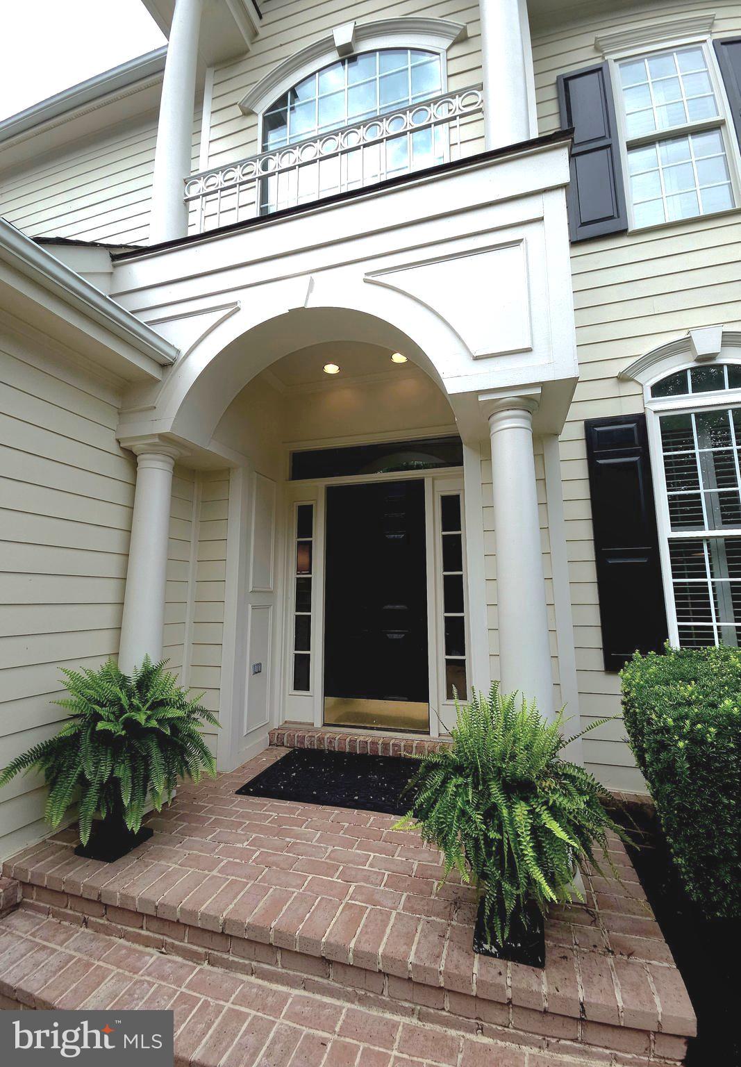 8353 ROXBOROUGH LOOP