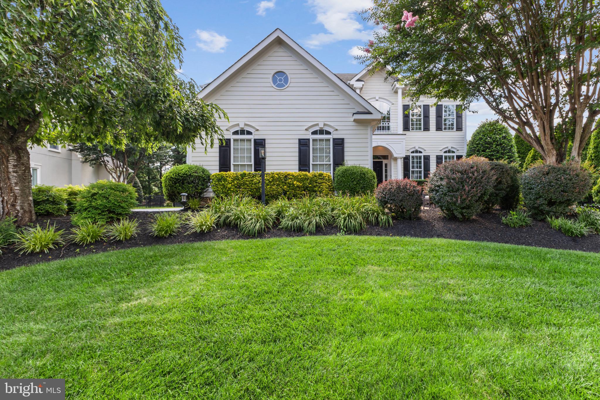8353 ROXBOROUGH LOOP