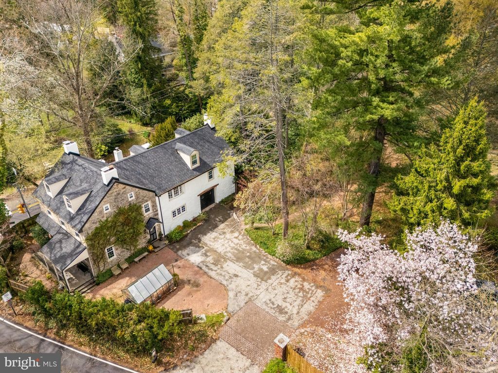 Photo of 1 E Brookhaven Road, WALLINGFORD, PA 19086 (MLS # PADE2087608)