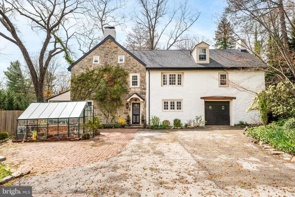 Photo of 1 E Brookhaven Road, WALLINGFORD, PA 19086 (MLS # PADE2087608)