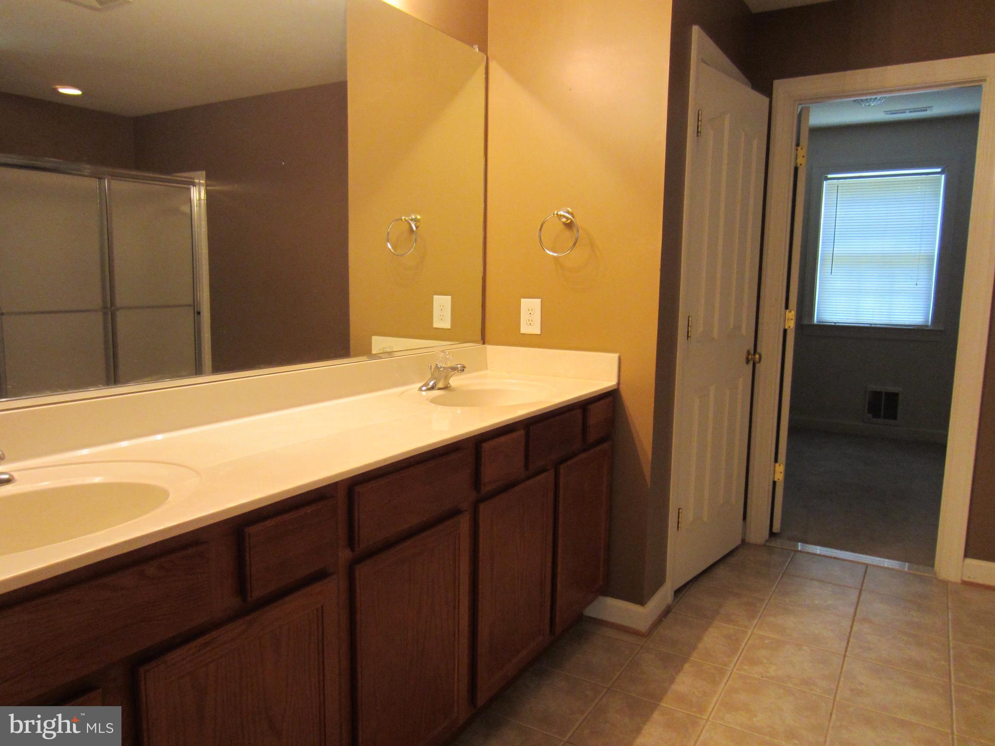 RICHLAND FOREST - Residential Lease