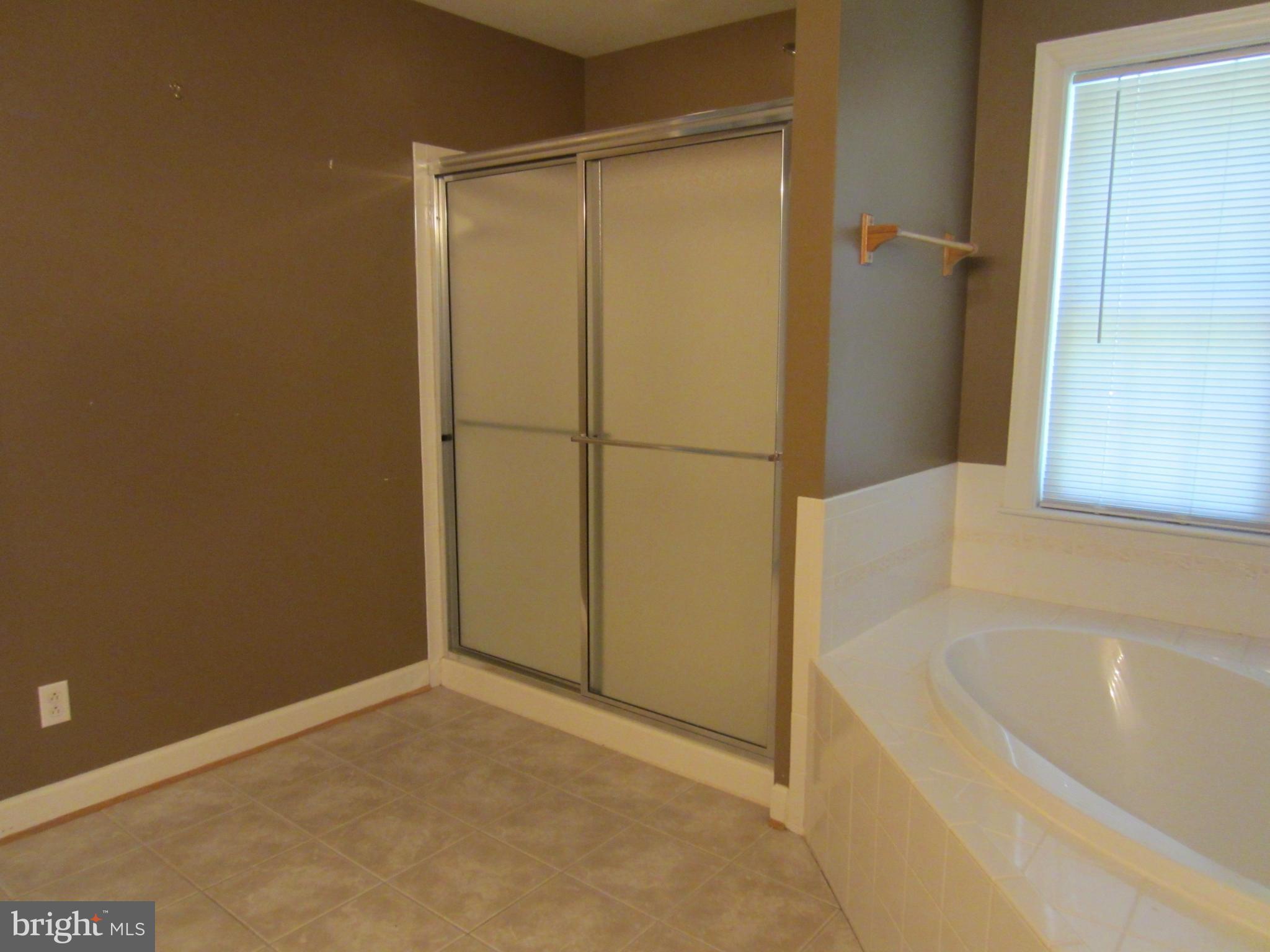 RICHLAND FOREST - Residential Lease